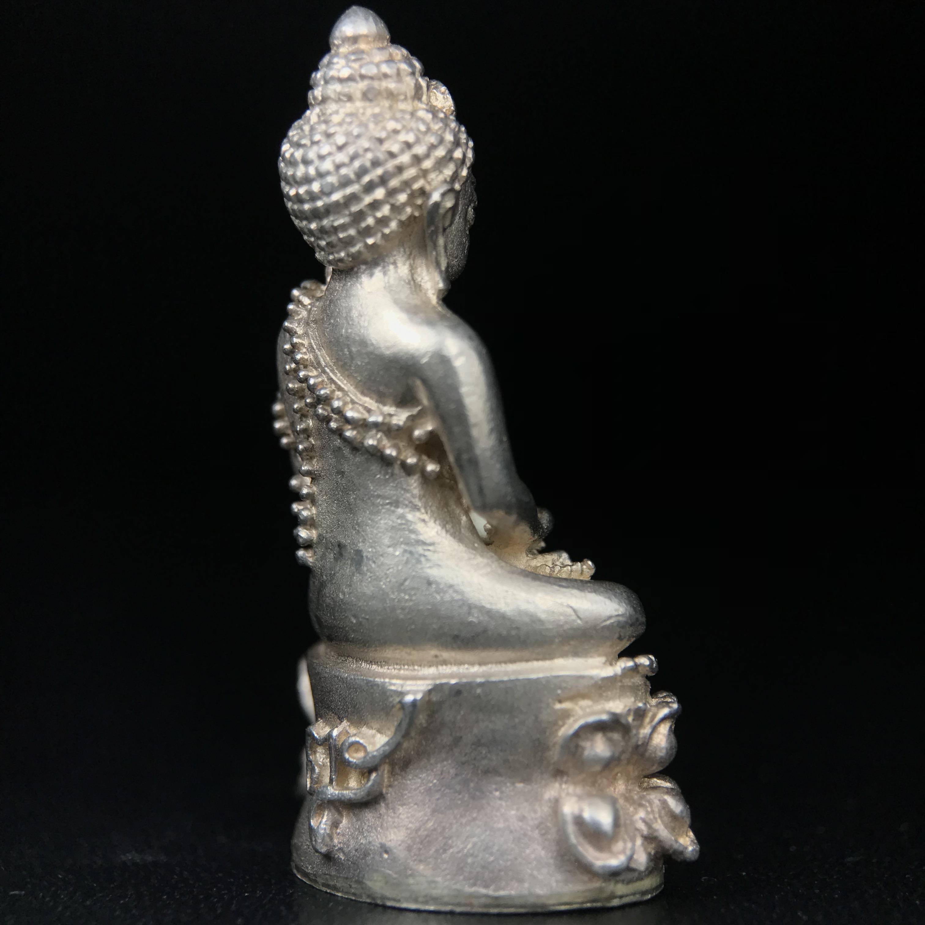 พระกริ่งญาณสังวร(พระกริ่ง ญส.)ปี 2519 เนื้อเงิน(สภาพสวยผิวเดิมขึ้นน้ำทองสวยมาก) สมเด็จพระญาณสังวรและหลวงพ่อคูณ ปริสุทโธ จับสายสูตรร่วมกันในพิธีเททอง ณ อุโบสถวัดบวรนิเวศวิหาร(พิธีใหญ่ เจตนาดี หลวงปู่โต๊ะร่วมปลุกเสก)(แบบนี้ไม่ควรพลาด)หายาก 1ใน 999 องค์