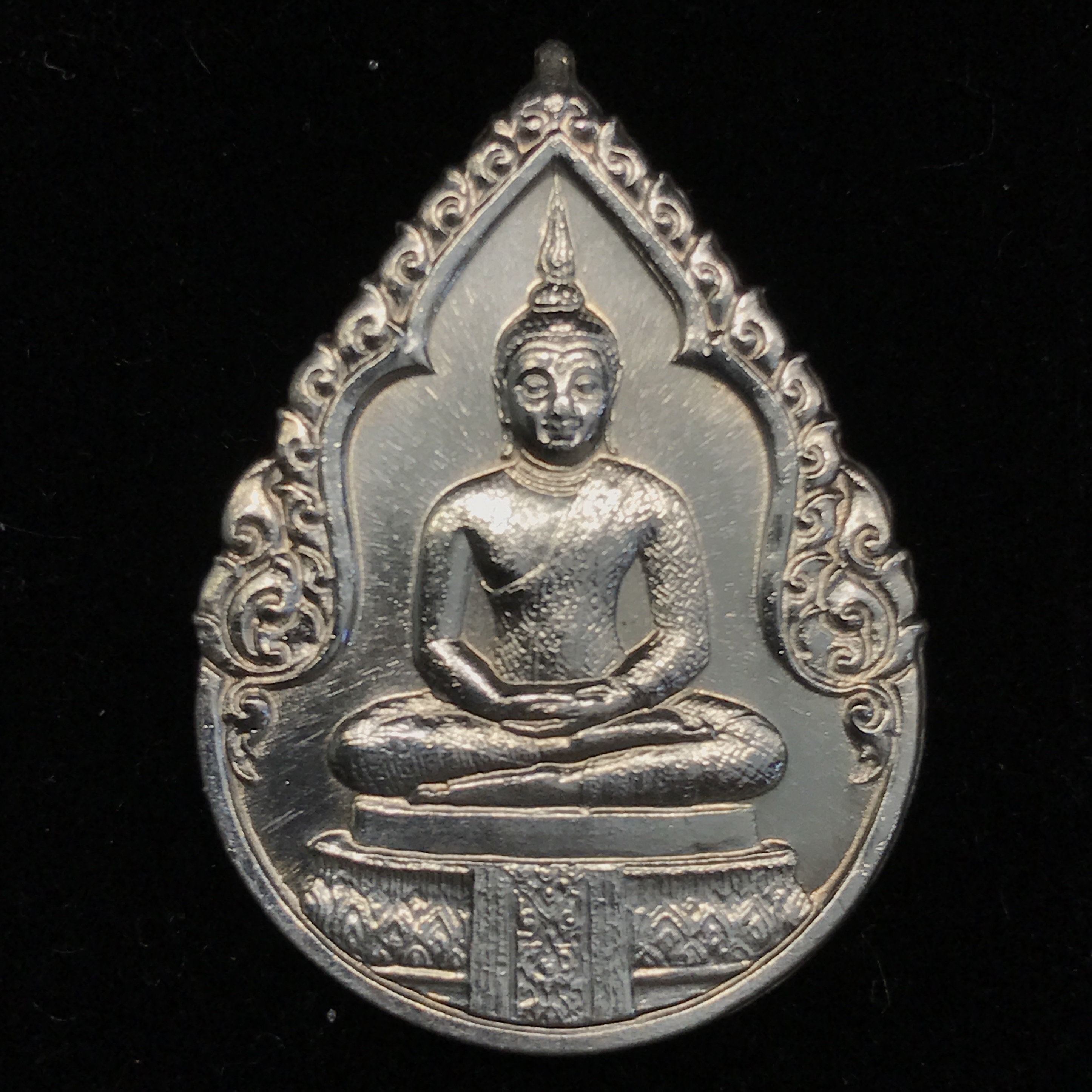 เหรียญพระแก้วมรกต ภปร ฉลองกรุง 200 ปี พิมพ์ฤดูฝน เนื้อเงิน ปี 2525(บล็อคแรกนิยม)