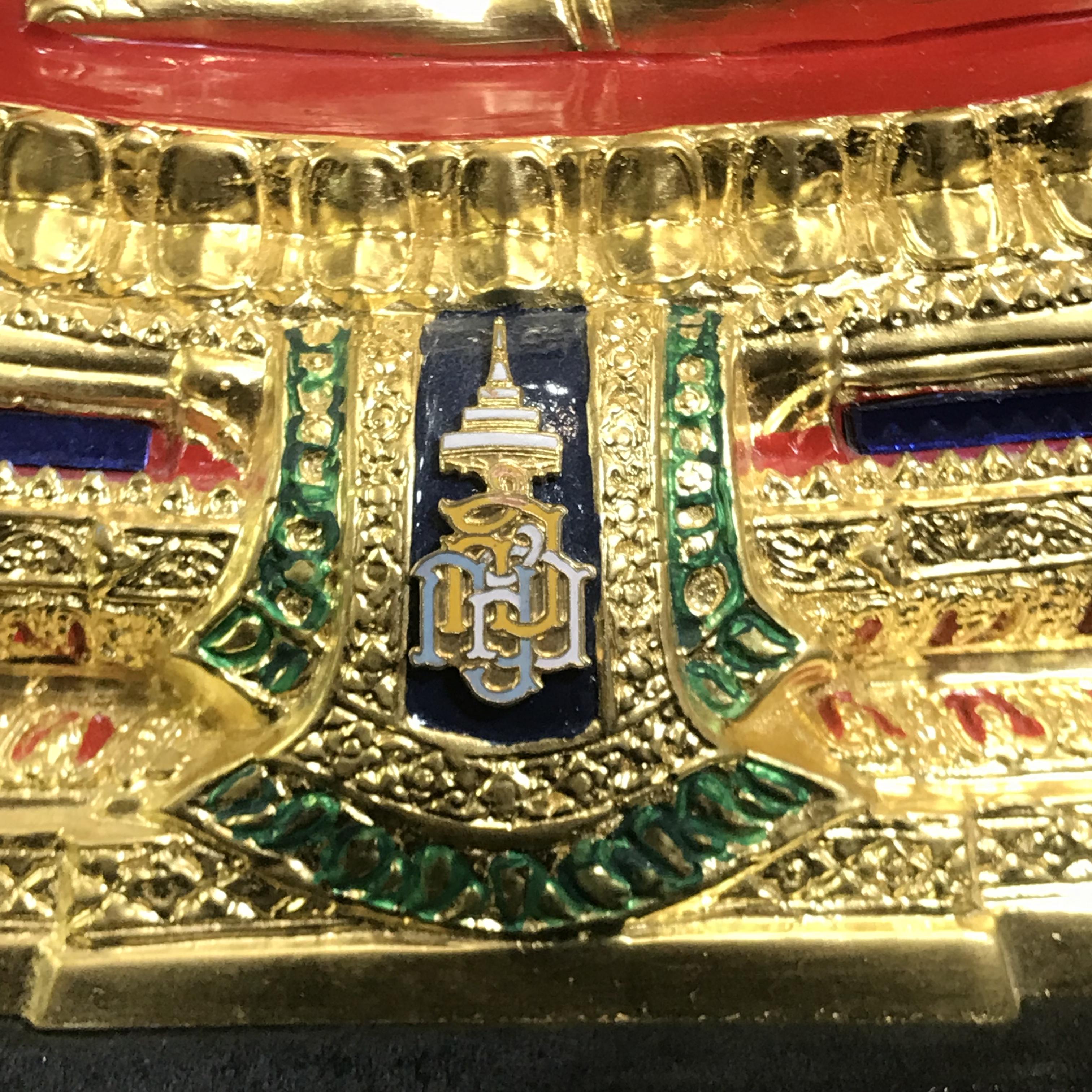 พระพุทธชินราช ญสส. วัดพระศรีมหาธาตุ จ.พิษณุโลก ปี2543 ขนาดหน้าตัก 7นิ้ว ลงรักปิดทองฐานประดับกระจก พิธีใหญ่ รุ่นแรกและรุ่นเดียวที่ หลวงปู่หมุน ฐิตสีโล วัดบ้านจาน มาร่วมปลุกเสก(1 ใน 999องค์)