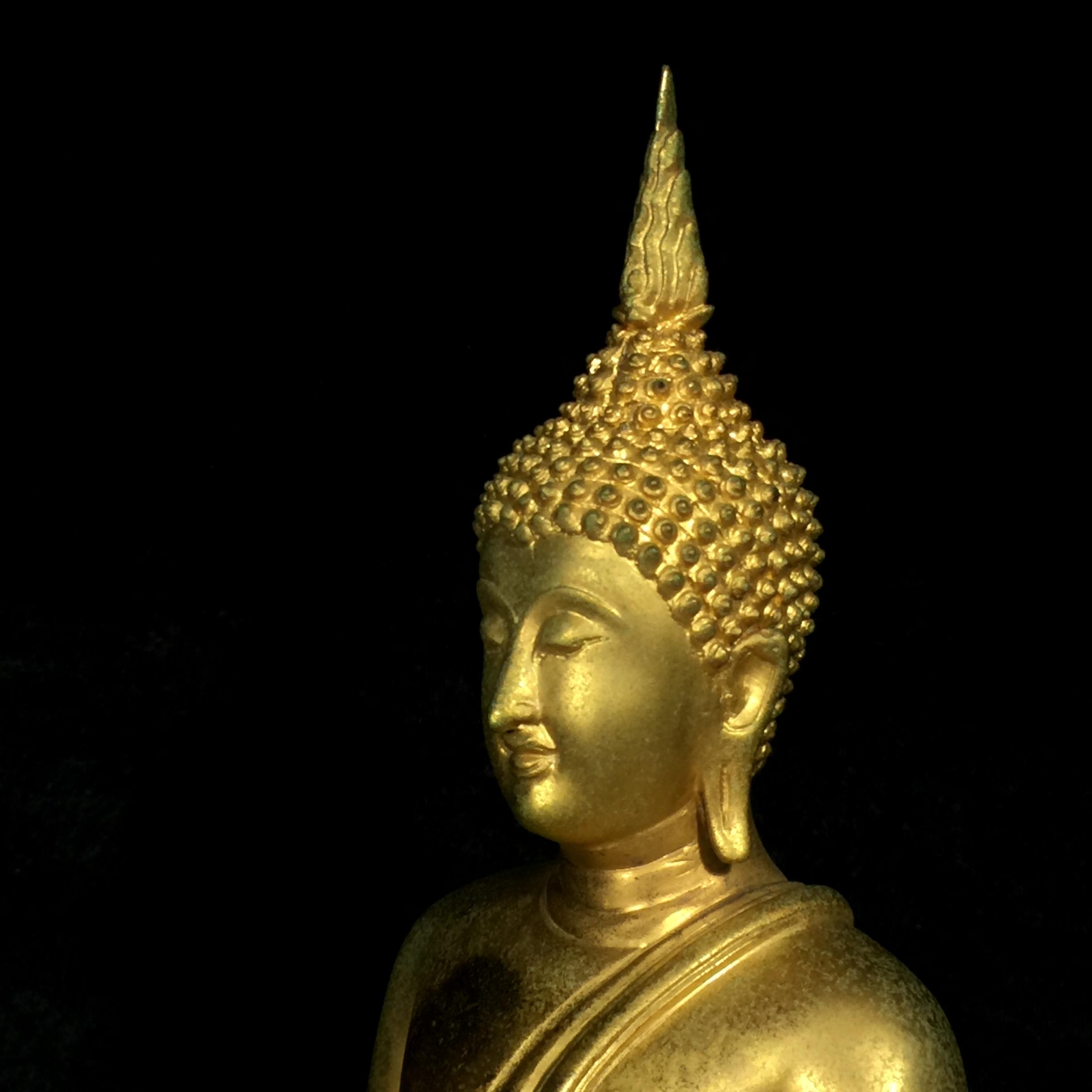 พระบูชาพระพุทธศิรมงคล ภปร. วัตถุมงคลคุ้มเกล้าปี2524 ของมูลนิธิคุ้มเกล้า โรงพยาบาลภูมิพลจัดสร้าง ขนาดหน้าตัก5นิ้ว(ในหลวงรัชกาลที่9 ทรงจุดไฟพระฤกษ์และเททอง พิธีใหญ่)ยอดนิยมหายาก