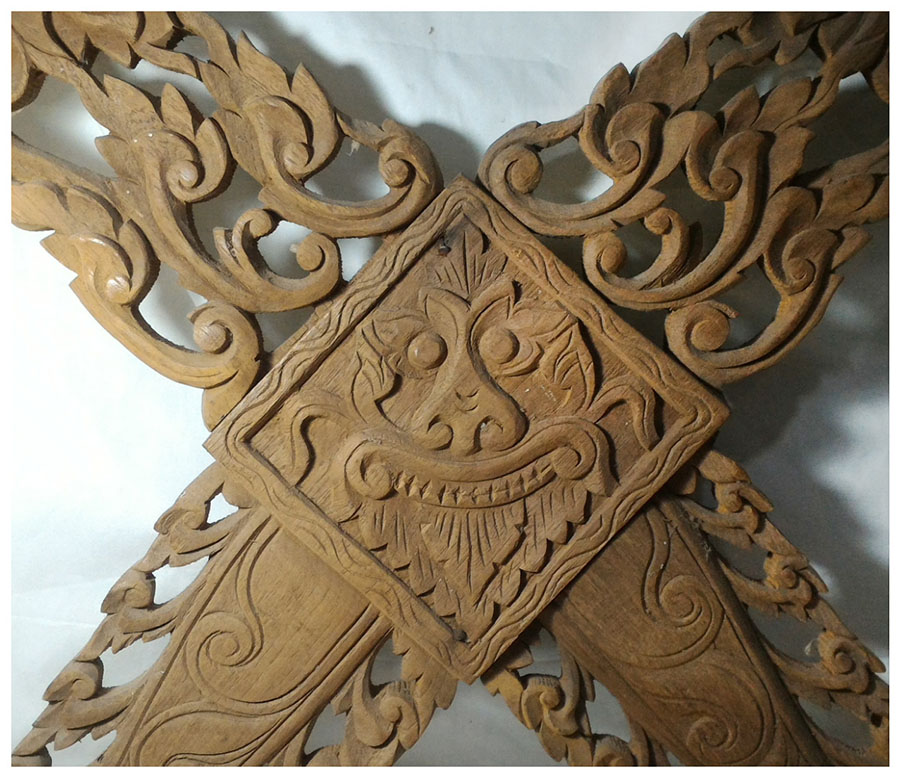 ไม้แกะสลัก กาแล 93cmxสูง63cm งานเก่า