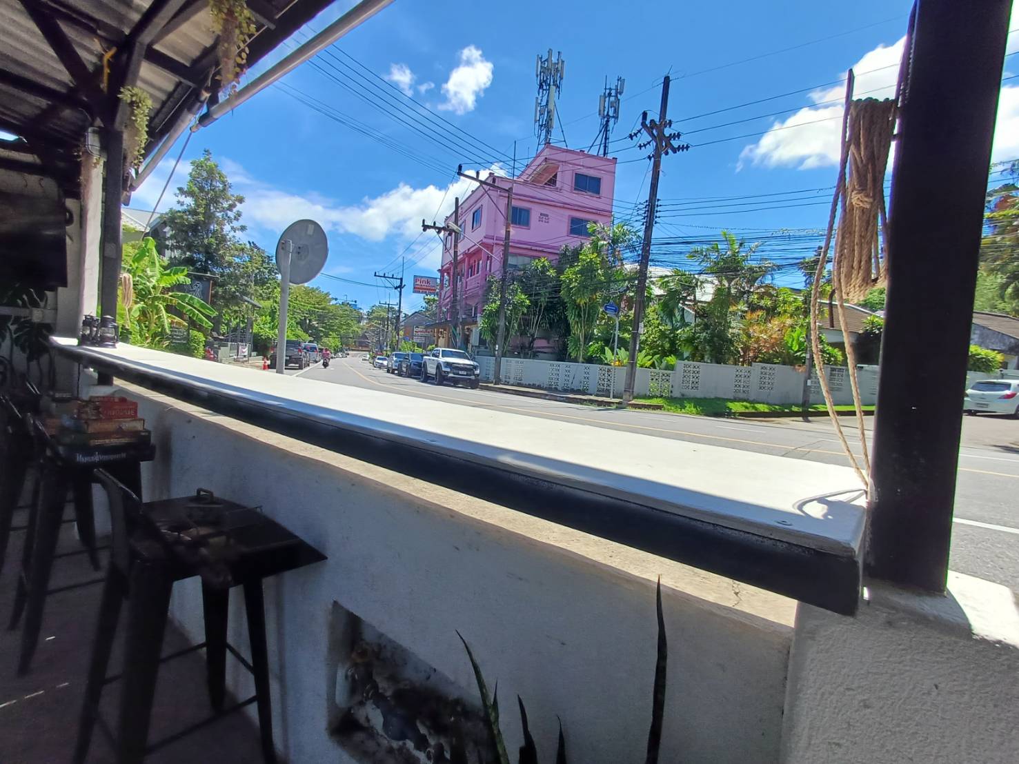 For Rent : Talat Yai, Bar&Restaurant, 2 Rooms 3 Batrooms