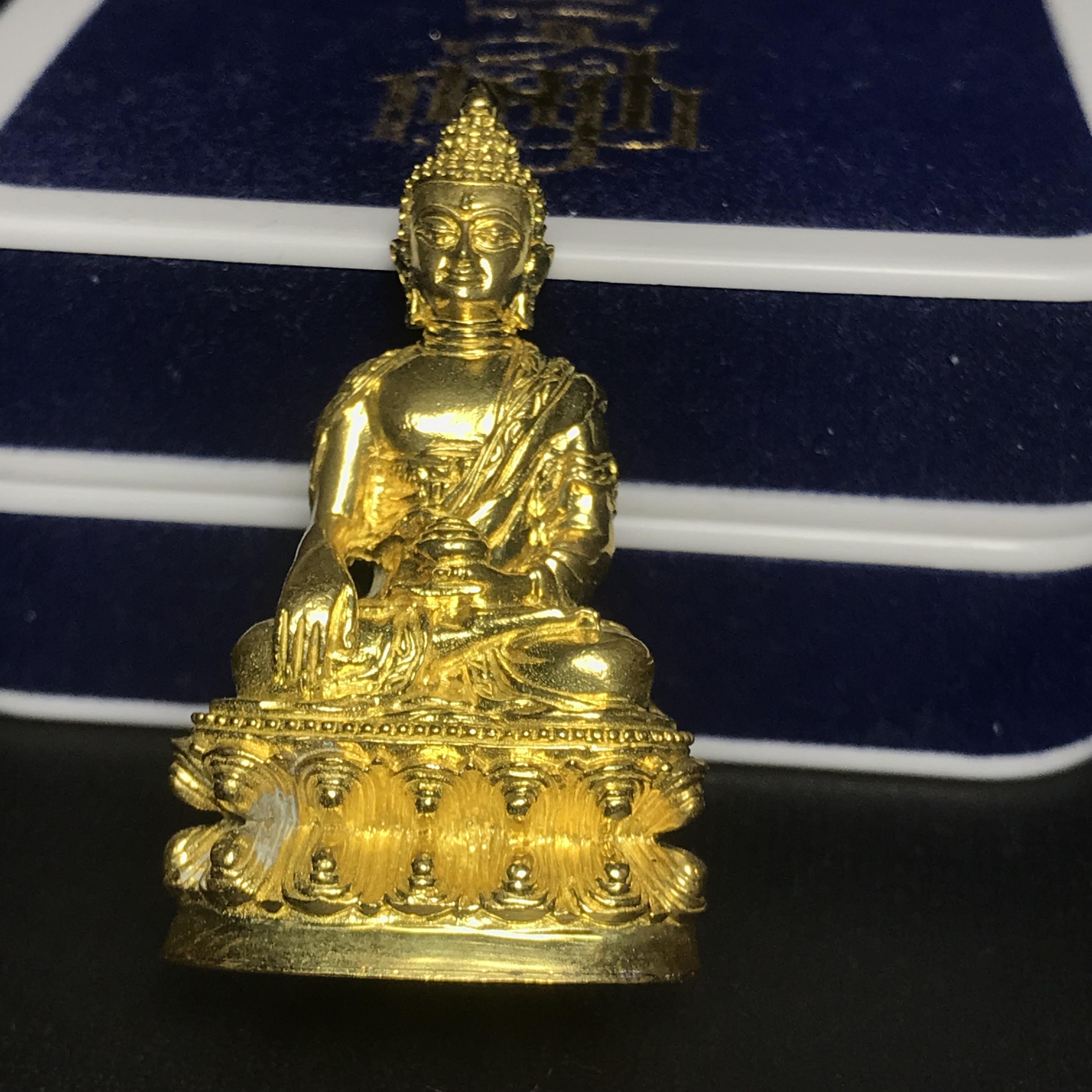 พระกริ่งคชวัตร รุ่น2(ฉลองพระชนมายุ 100 พรรษา)สมเด็จพระญาณสังวร สมเด็จพระสังฆราช วัดบวรนิเวศวิหาร ปี2556 เนื้อทองเหลือง (1ใน3999องค์) (บรรจุเส้นพระเกศา)