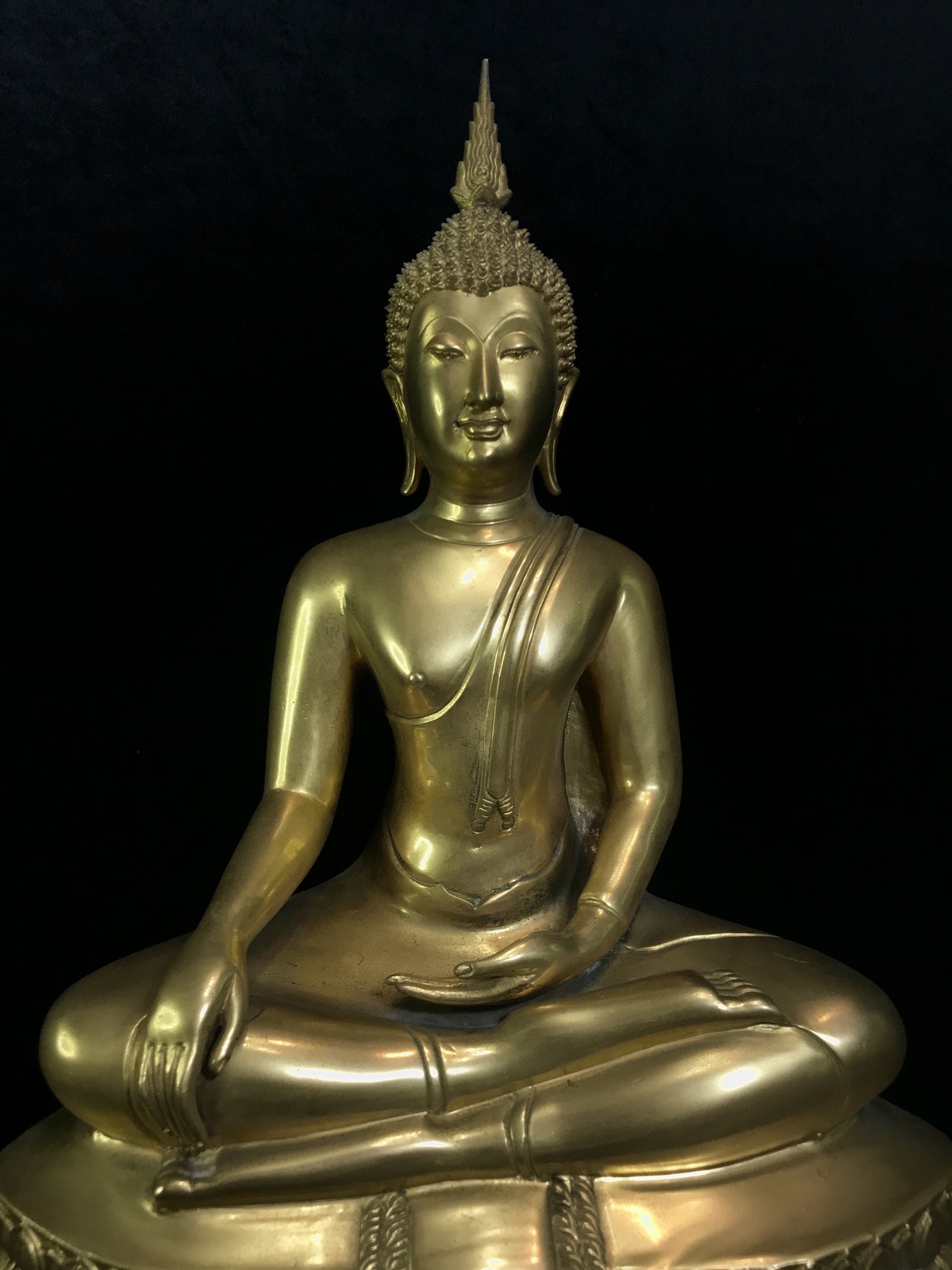 พระบูชาพระพุทธศิรมงคล ภปร. วัตถุมงคลคุ้มเกล้า ปี2524 ของมูลนิธิคุ้มเกล้า โรงพยาบาลภูมิพลจัดสร้าง ขนาดหน้าตัก 9 นิ้ว(ในหลวงทรงจุดไฟพระฤกษ์และเททอง)(พบเจอและหายากมาก)