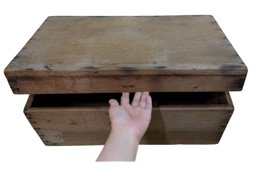 หีบไม้สัก งานเก่า ขนาด32*54*27cm