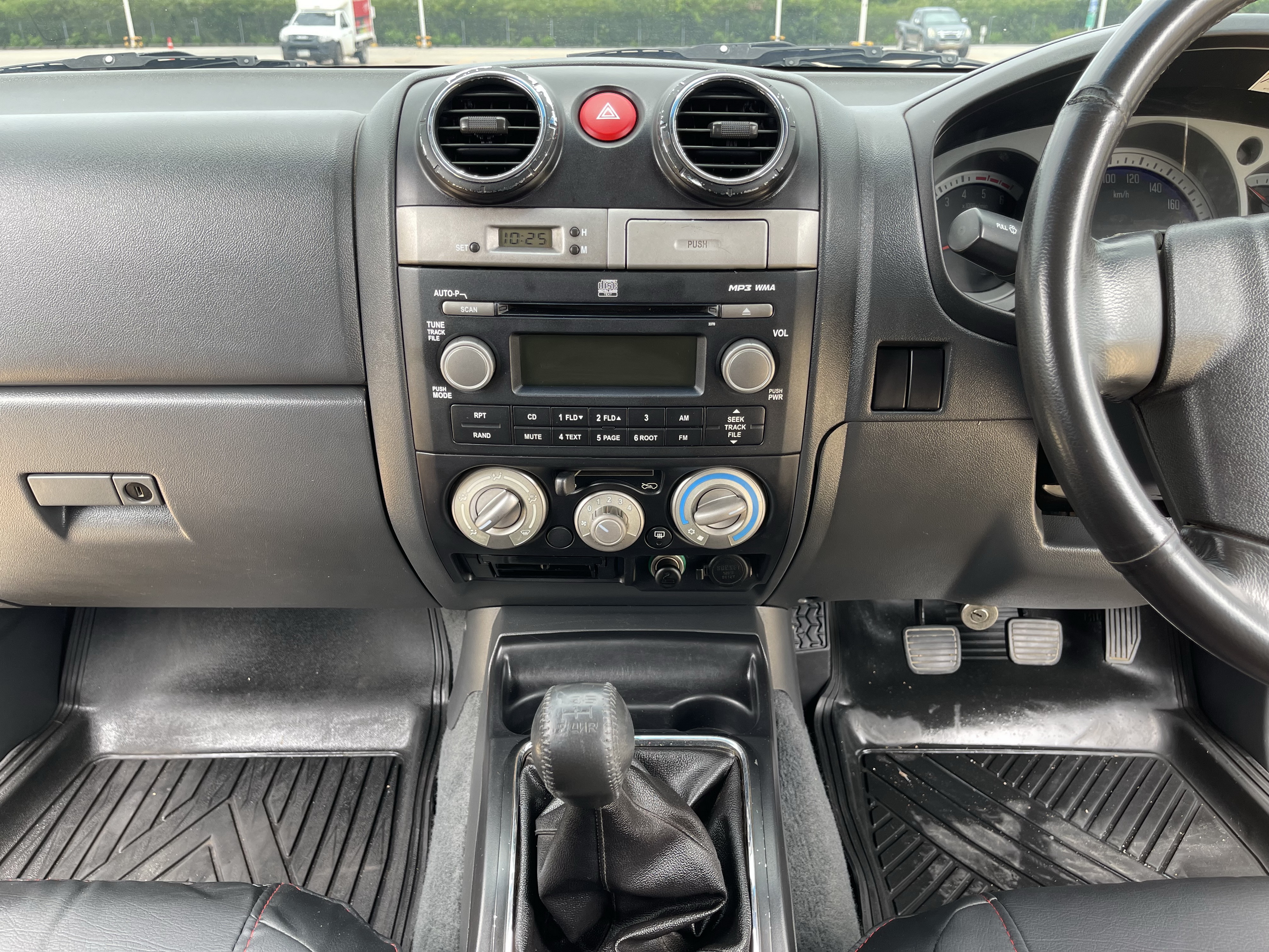 Isuzu Dmax Cab SLX 2.5 2010 เงิน