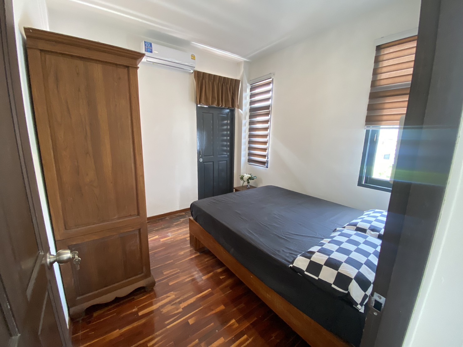 For Rent : Thalang, Private Pool Villa near Airport, 5 Bedrooms 4 Bathrooms