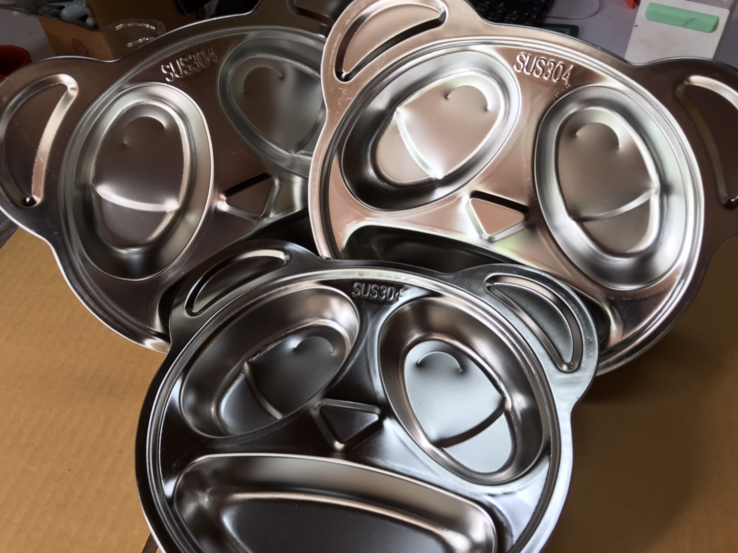 ถาดหลุมใส่อาหาร รูปการ์ตูน