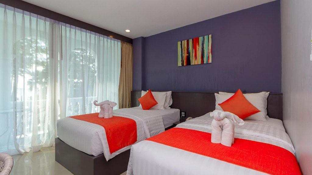 For Sale : Patong, Luxury Patong Resort , 36 Rooms, 5 floors