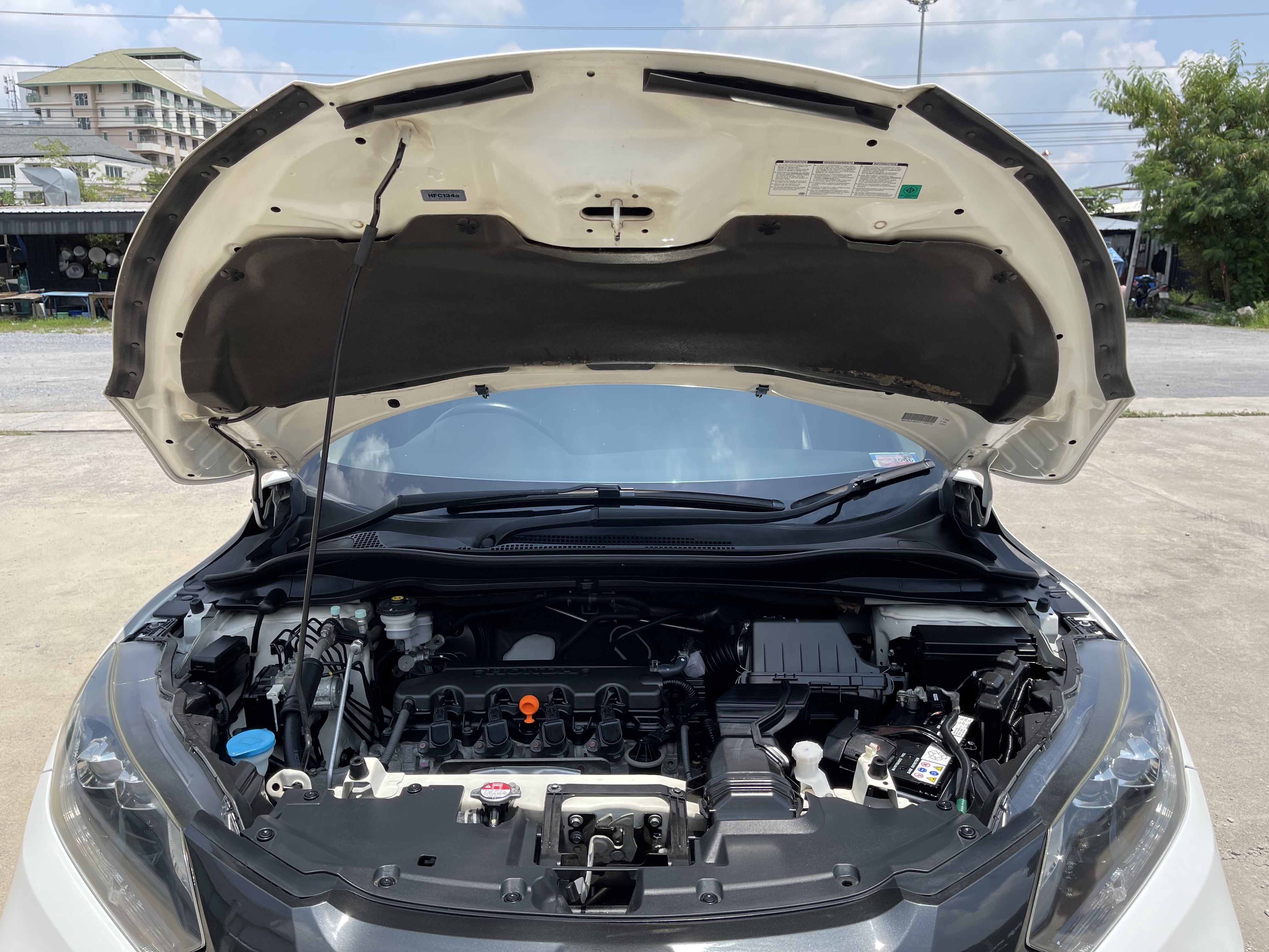 Honda Hrv 1.8 E At 2015 ขาวมุก