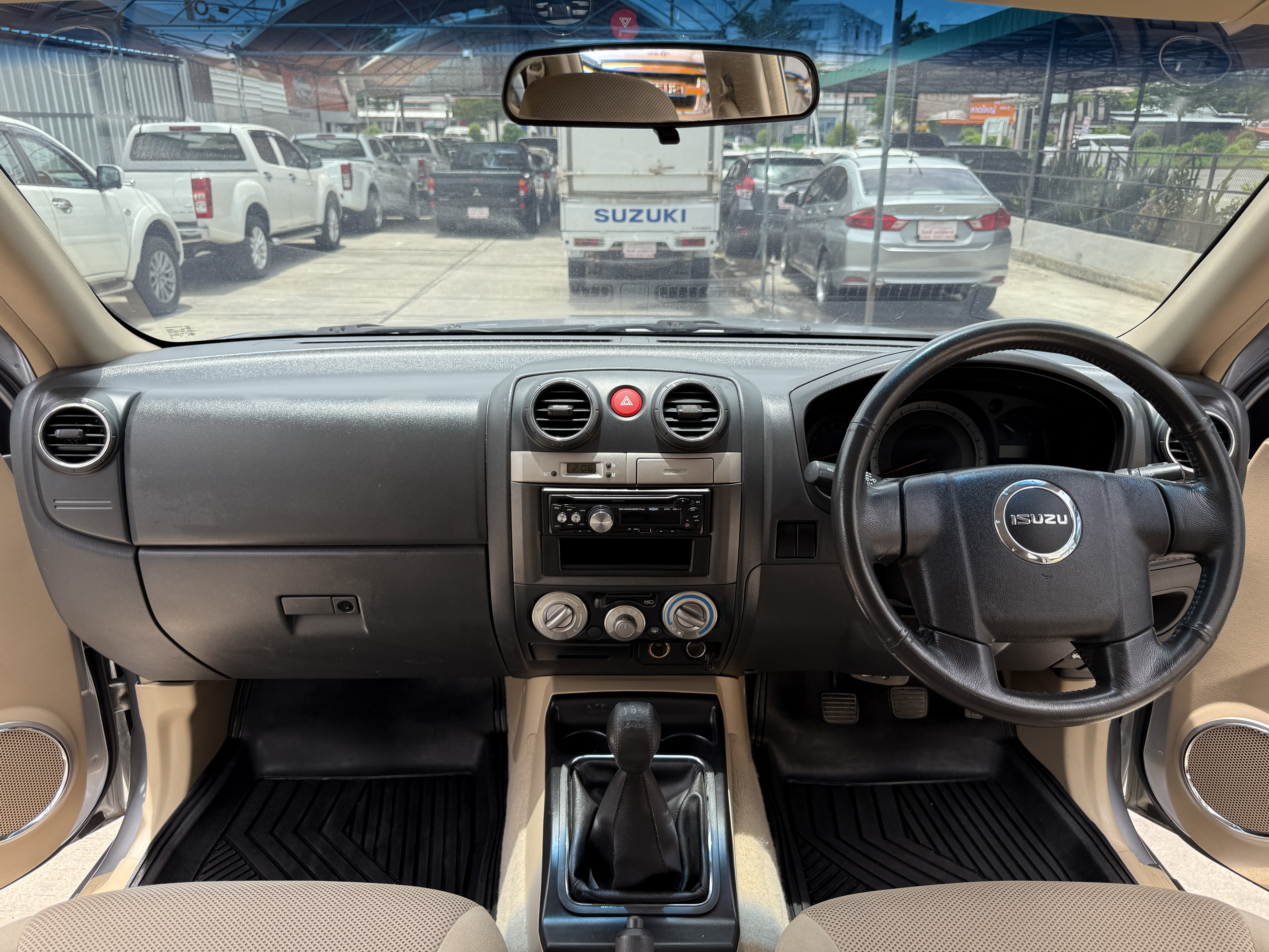 Isuzu Dmax 4ประตู Hilander 2.5 Abs 2010 เงิน