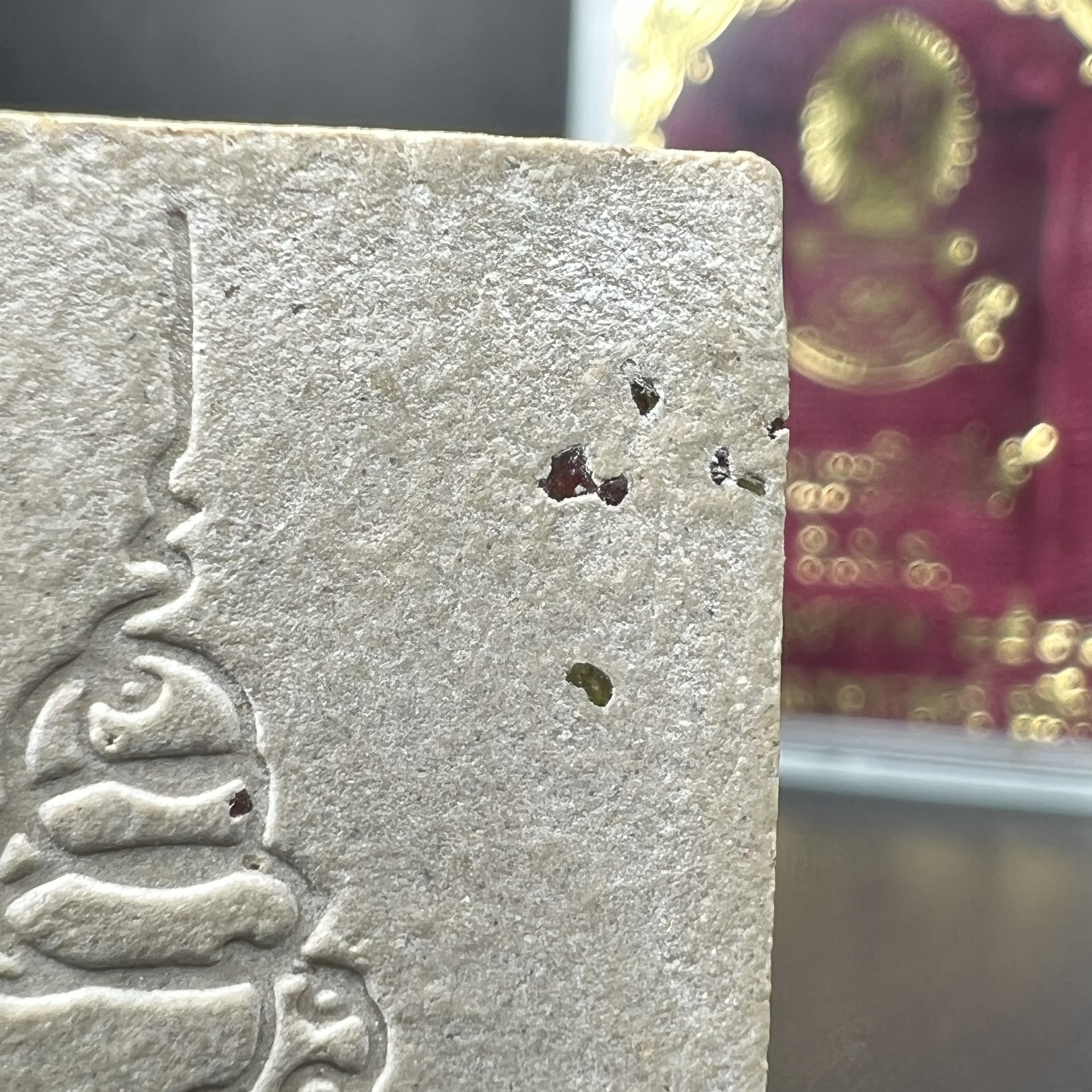 พระพุทธชินสีห์ ภปร. ทันโต เสฏโฐ ปี2533 พิมพ์ใหญ่(องค์นี้ด้านหลังบรรจุพลอยเสกมงคลเยอะมาก) บรรจุพระทนต์ในหลวง รุ่นเดียวในประวัติศาสตร์ ****รุ่นนี้ขอแนะนำ****