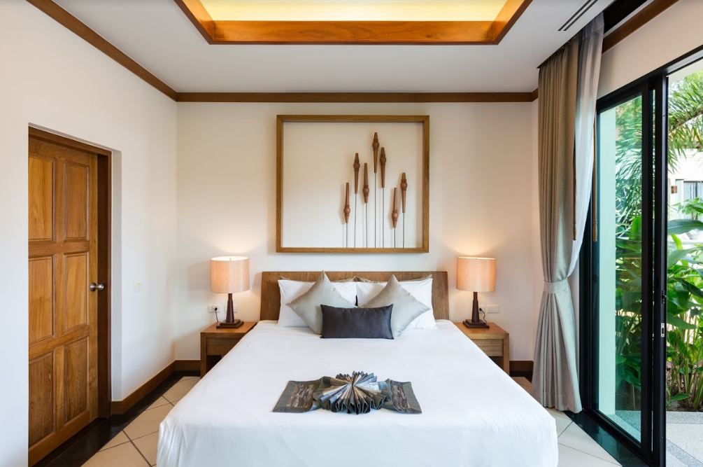 For Sale : Nai Harn, Luxury Tree Pool Villa, 3 Bedrooms 3 Bathrooms, Garden view.