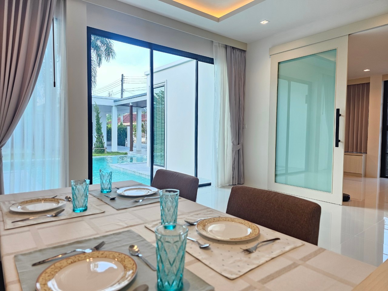 For Rent : Thalang, Private pool villa modern luxury style, 2 Bedrooms 3 Bathrooms