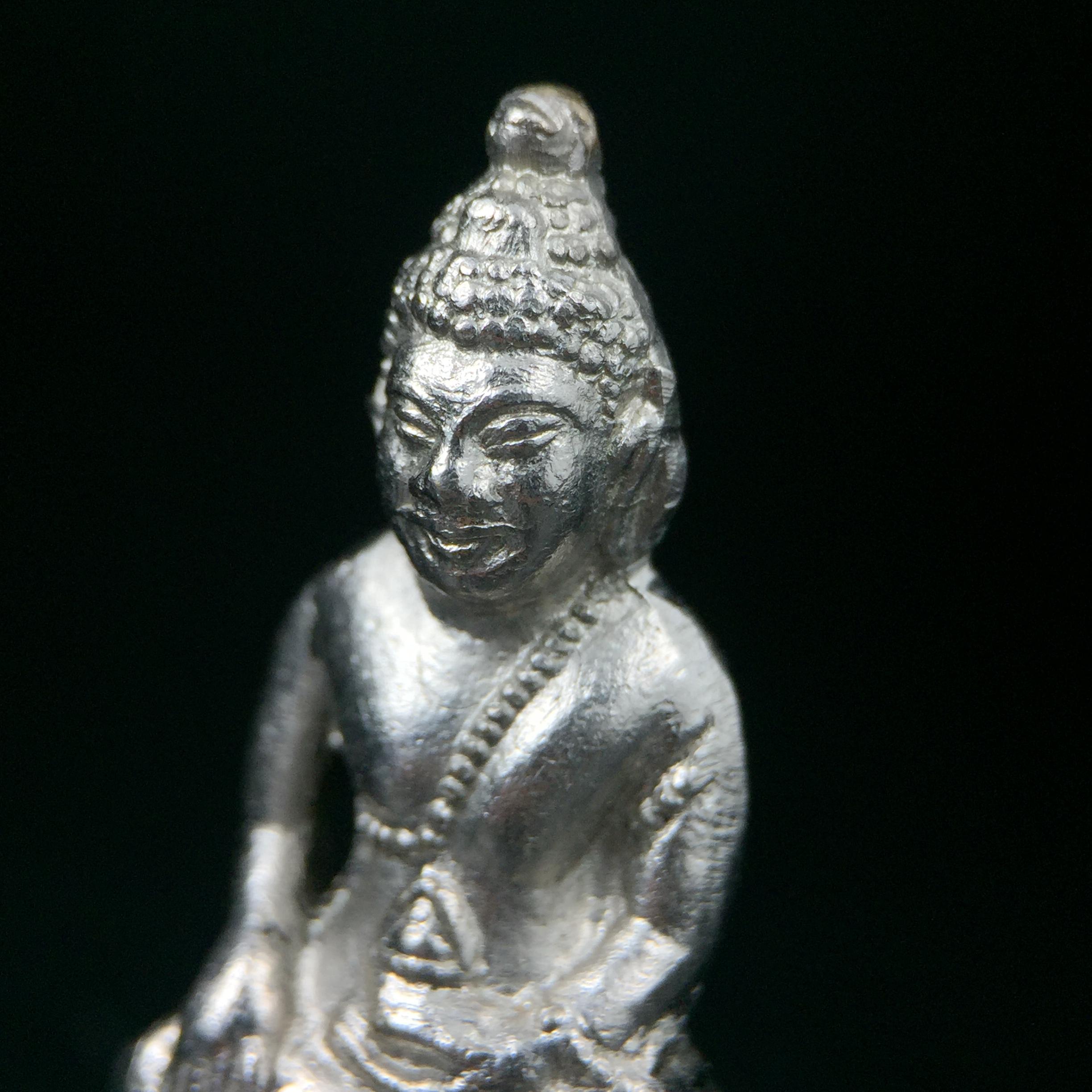 พระกริ่งโสฬส (มปร.) วัดราชประดิษฐ์ ปี 2515 เนื้อกะไหล่เงิน(กรรมการ)(กะไหล่เงินเดิมหายาก) เนื้อกะไหล่ทองเดิม สร้างน้อย หายาก หลวงปู่ทิม ปลุกเสก(ในหลวงรัชกาลที่9 เสด็จเททอง)พระดี พิธีใหญ่