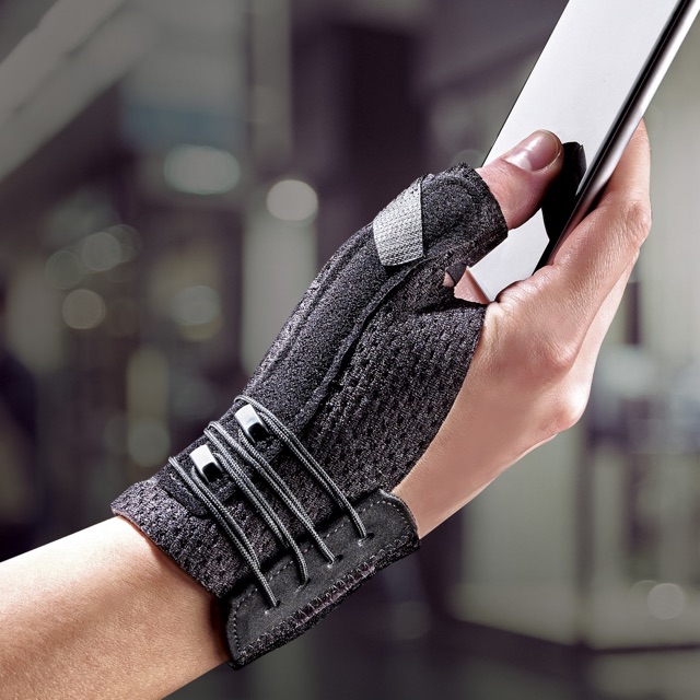 Futuro thumb deluxe stabilizer พยุงนิ้วหัวแม่มือ
