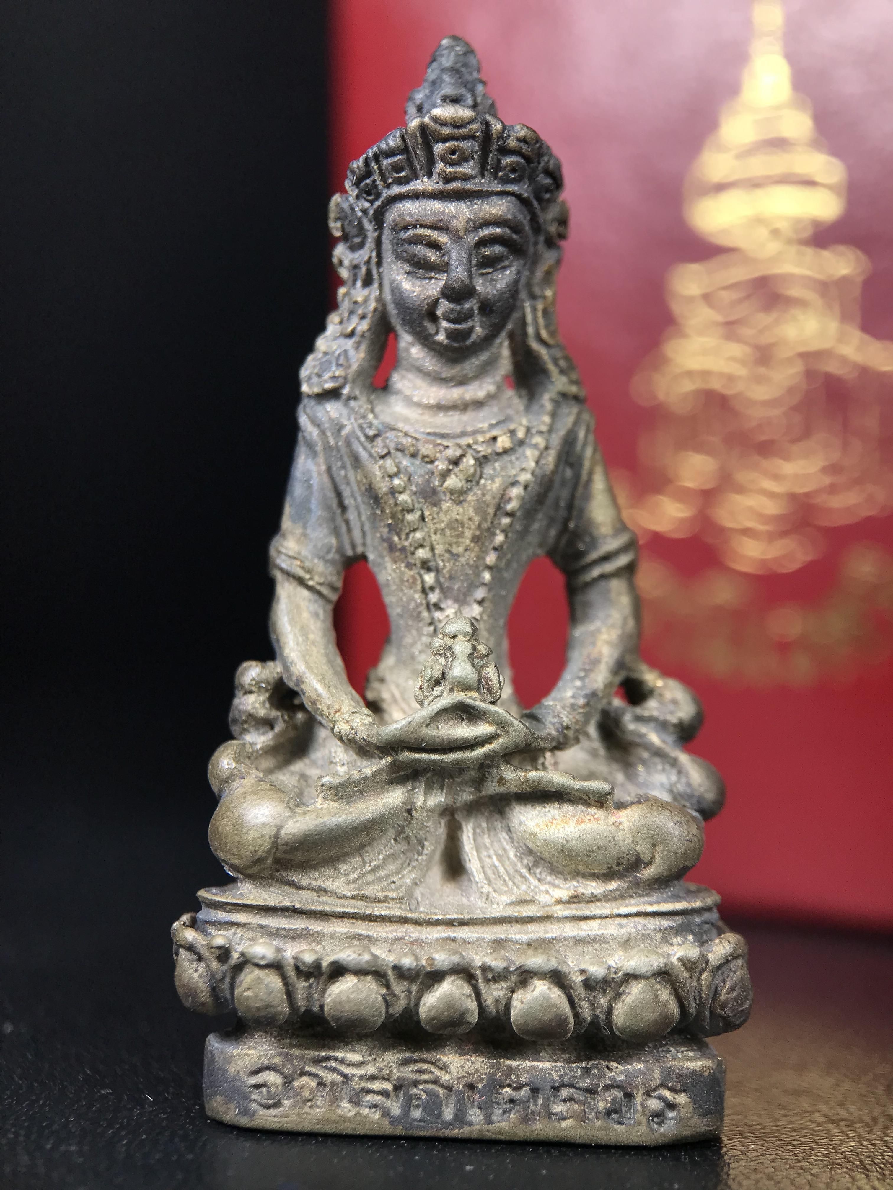 พระอวโลกิเตศวร (เจ้าแม่กวนอิม) วัดบวรนิเวศวิหาร ปี 2538 เนื้อเงินพ่นทราย อุดผงจิตรลดา เกศาสมเด็จพระสังฆราช วัดบวรนิเวศวิหาร(พบเจอน้อยหายาก)