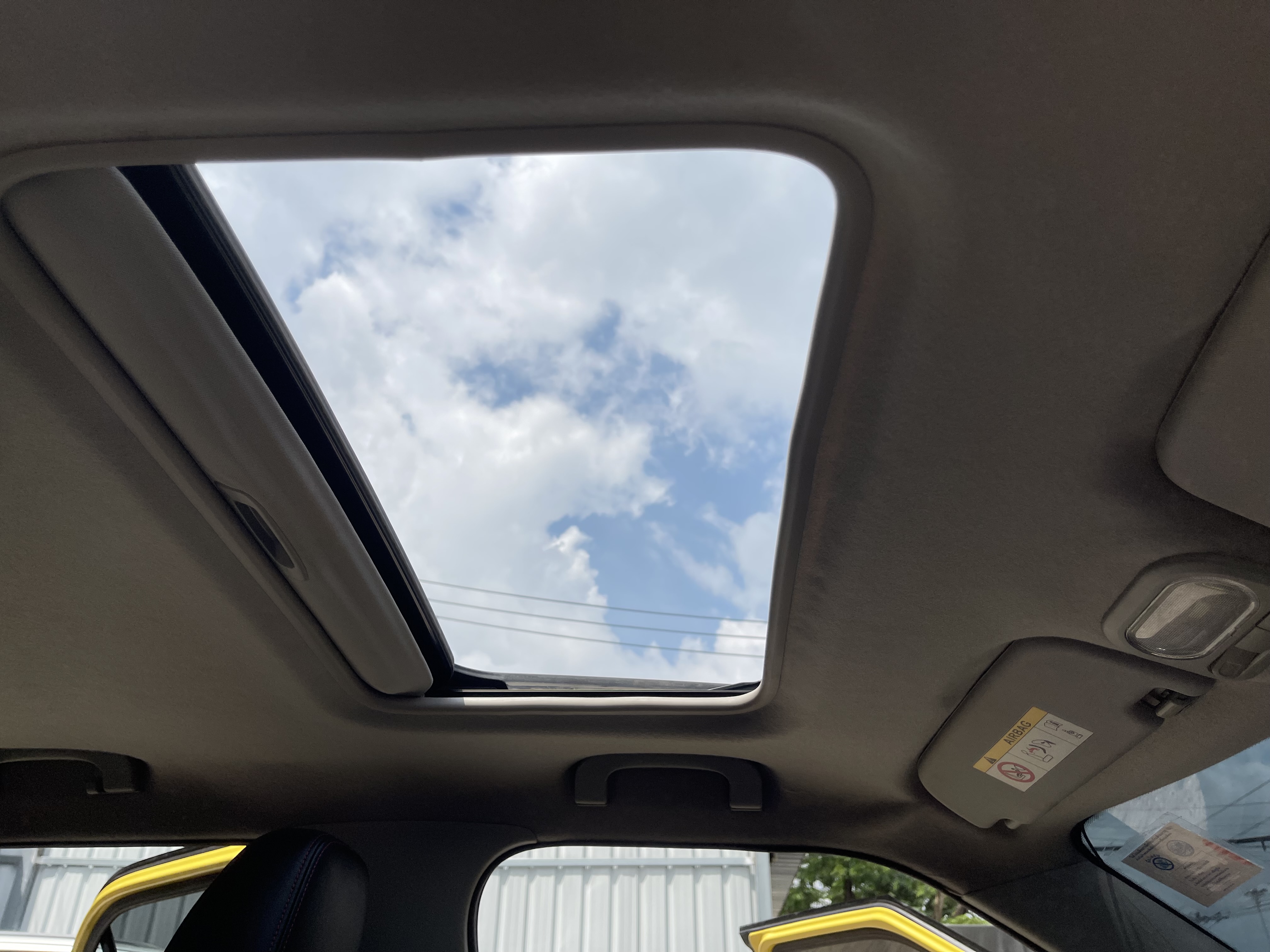 MG MG3 1.5 X (Twotone) Sunroof At 2016 เหลือง-ดำ