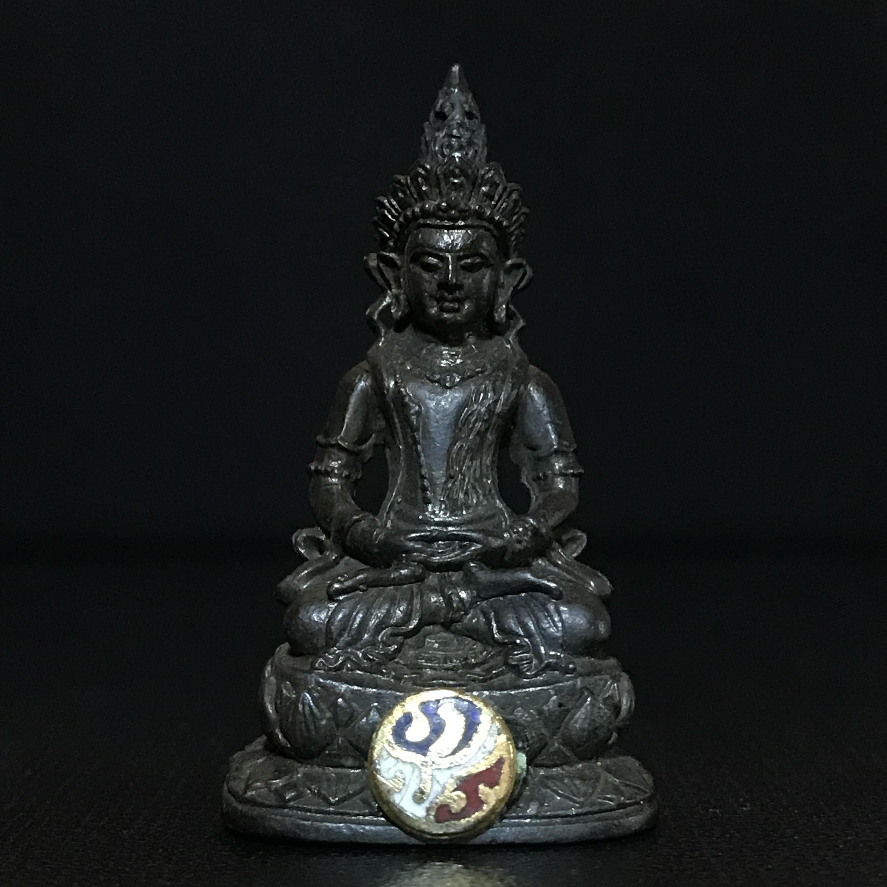 พระกริ่งธิเบตอวโลกิเตศวร ภปร.(พระไวโรจนะพุทธ)วัดมังกรกมลาวาส(เล่งเน่ยยี่) รุ่นแรกปี2515 เนื้อนวโลหะ(ในหลวงรัชกาลที่9เสด็จเททอง)(หายาก)