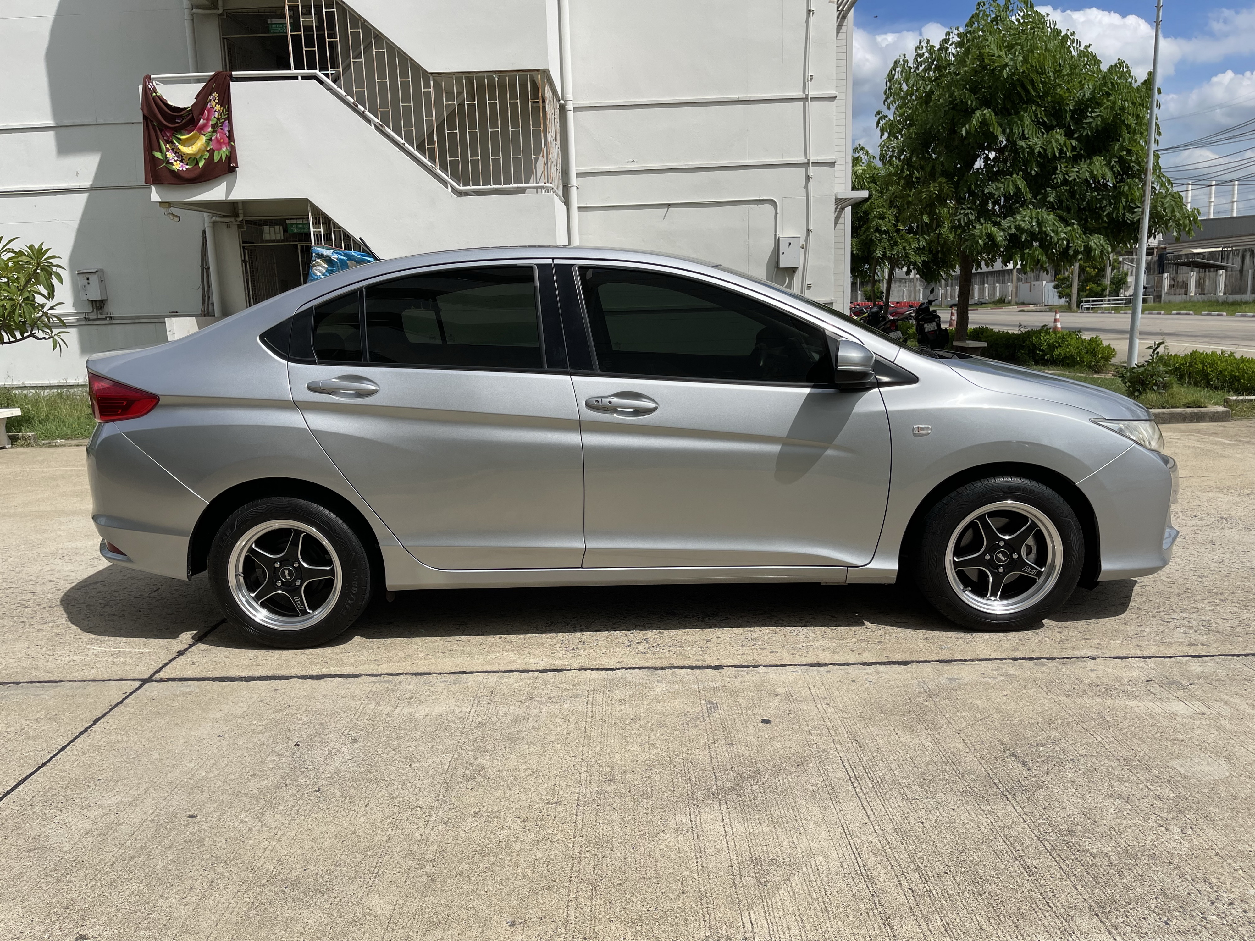 Honda City 1.5 V At 2017 เงิน