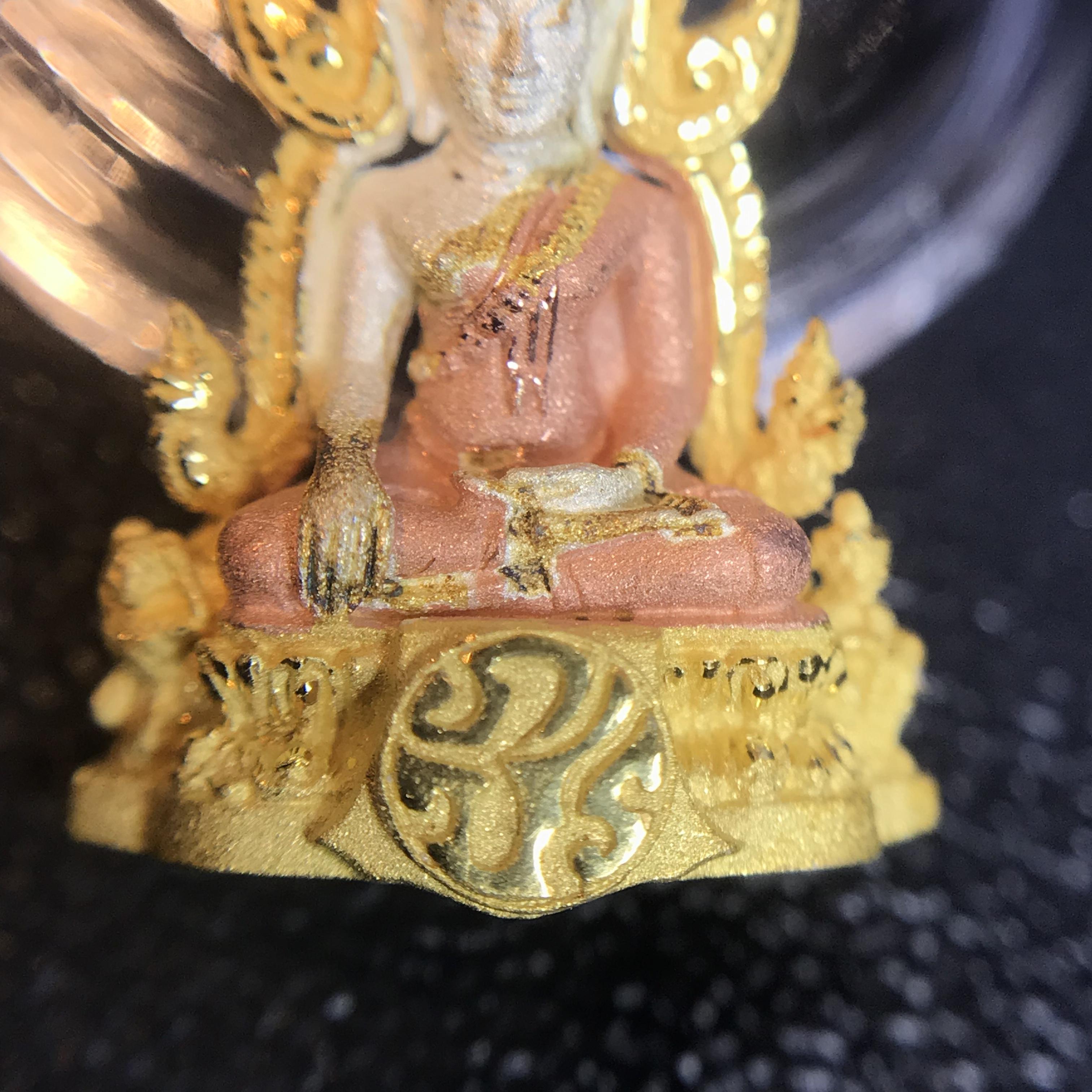 พระพุทธชินราช ภปร. โครงการ เพราะแผ่นดินนี้คือแผ่นดินเกิด เนื้อเงินชุบสามกษัตริย์ ปี2551 ขนาดหน้าตัก1/4นิ้ว (สวยงามหายาก)