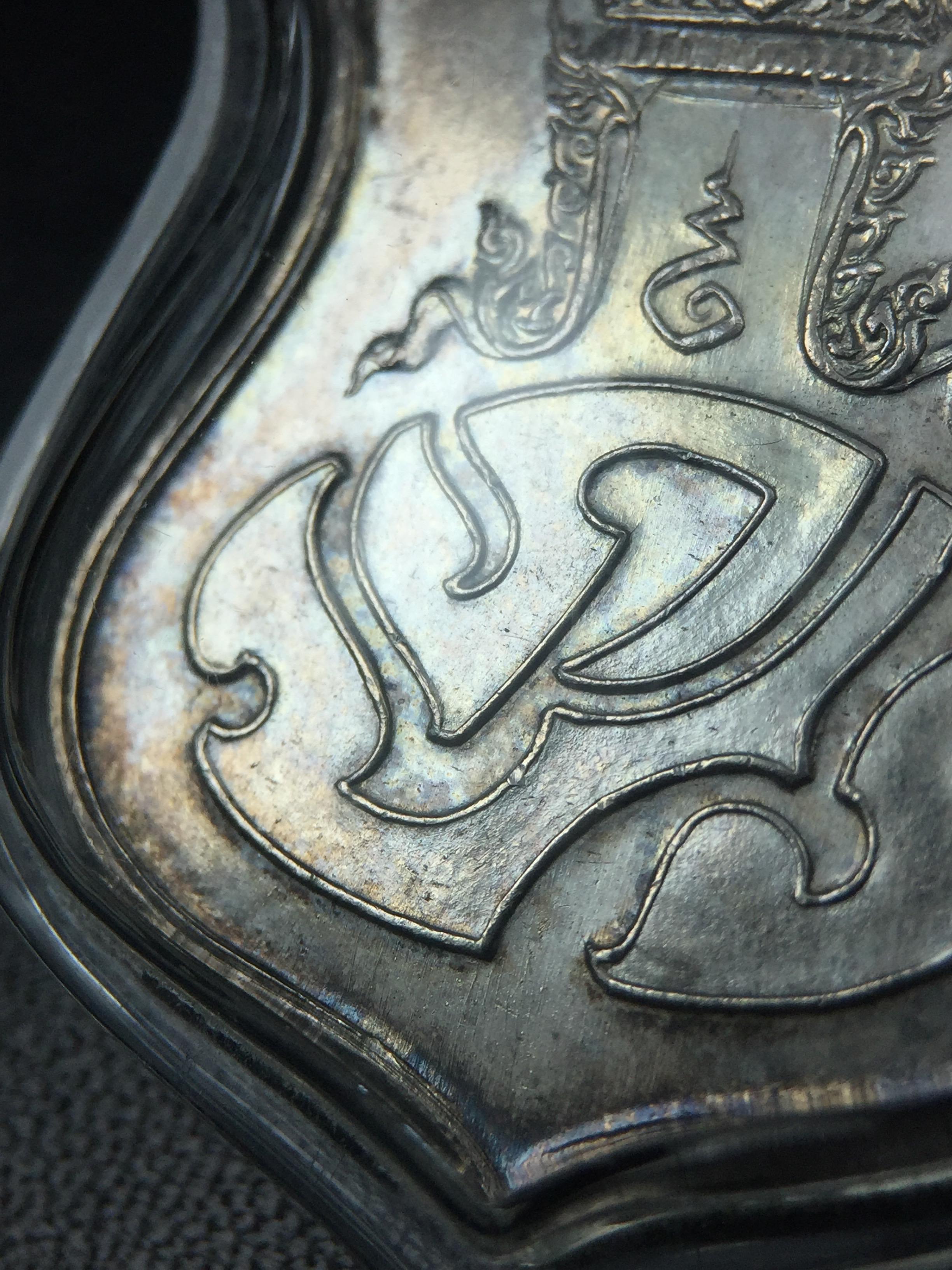 เหรียญสังคีตมงคล ภปร. ปี 2509(พระราชทาน)สุดยอดหายาก สร้างโดยพระราชทรัพย์ส่วนพระองค์ของพระบาทสมเด็จพระเจ้าอยู่หัวรัชกาลที่9(1ใน300 เหรียญ)เนื้อเงินสภาพสวยๆมีผิวขึ้นน้ำทองรุ้งๆเดิมๆตามกาลเวลา