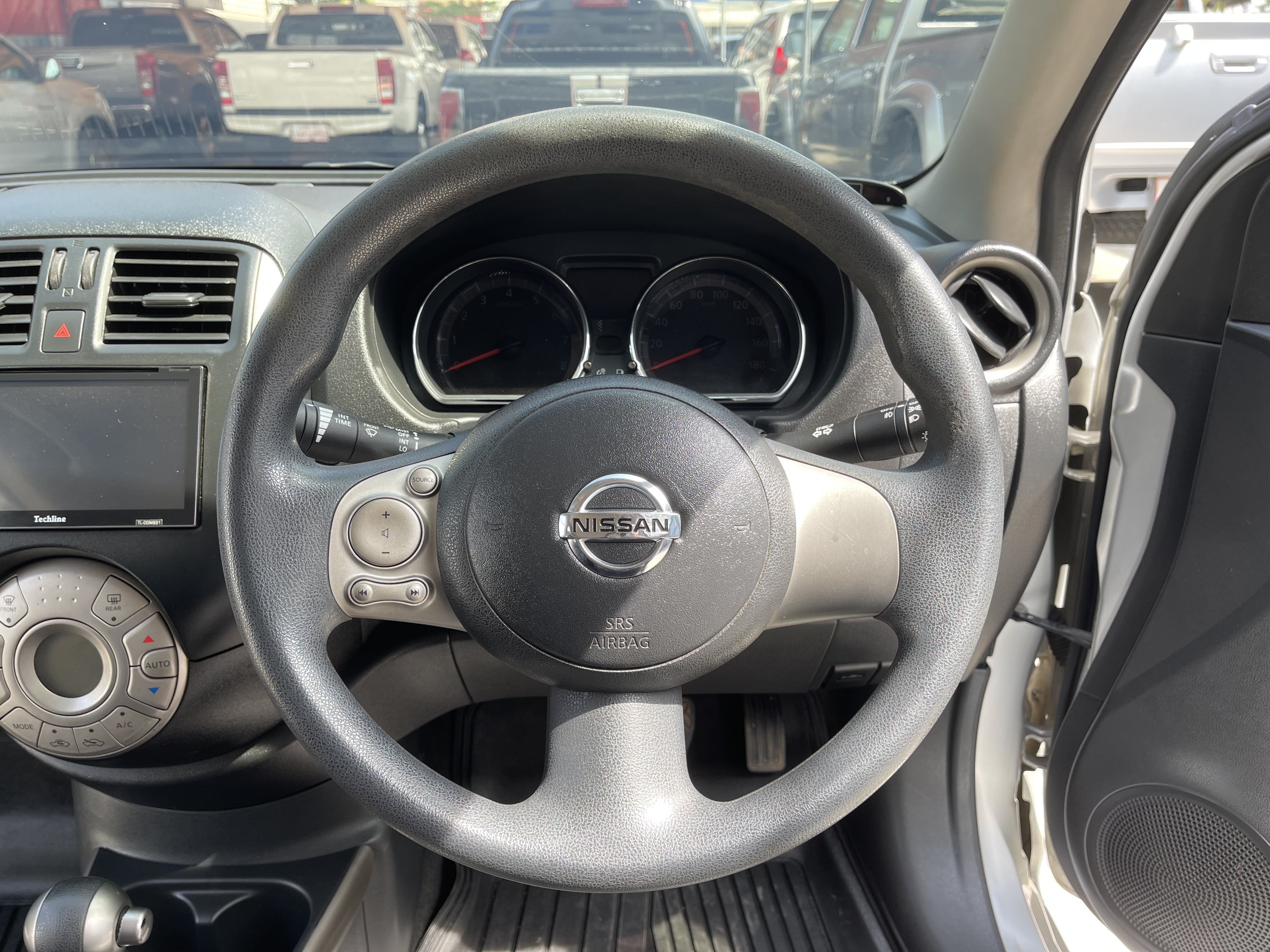 Nissan Almera 1.2 VL At 2012 เงิน