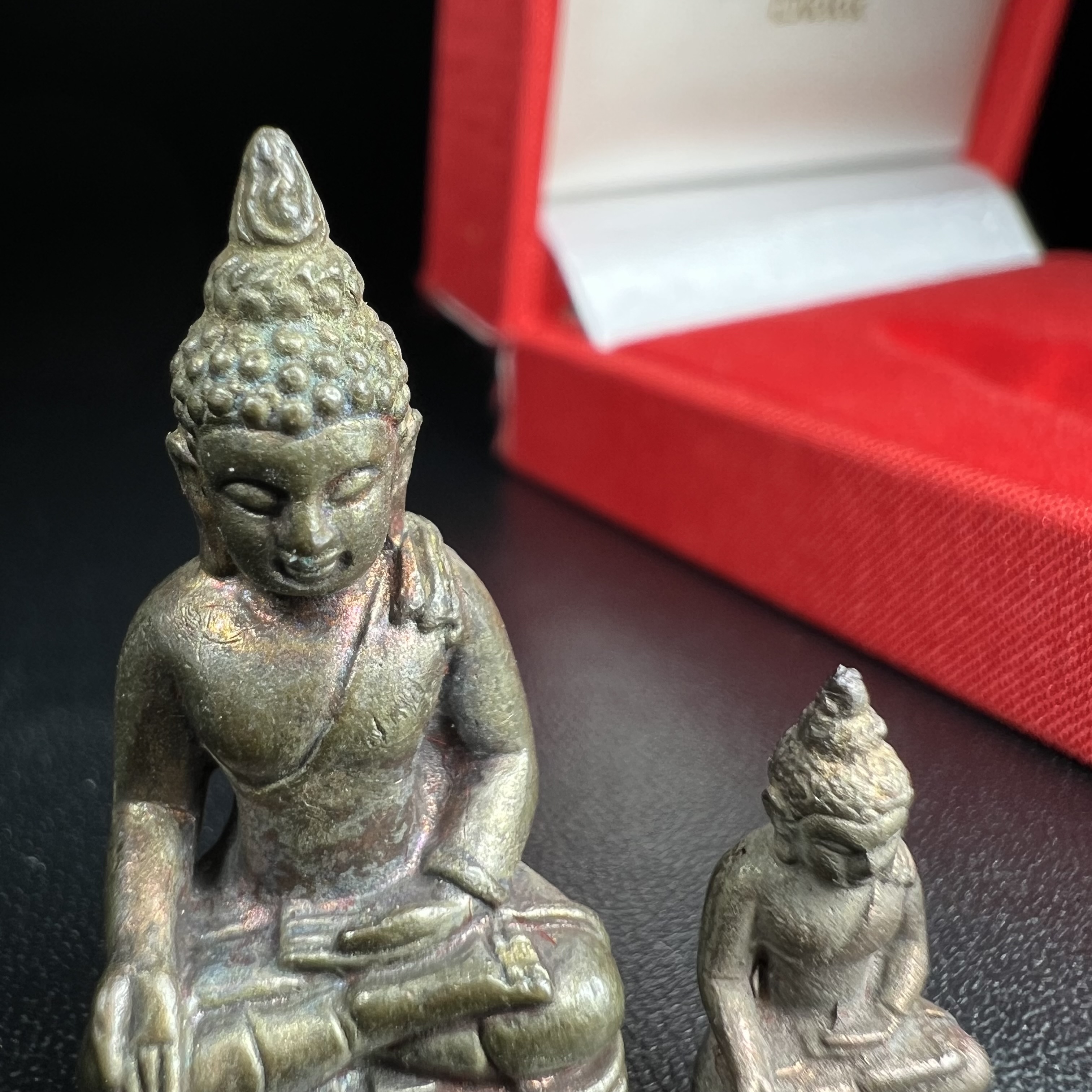 พระกริ่ง-พระชัยวัฒน์ ไพรีพินาศ วัดบวรนิเวศวิหาร ปี 2544 เนื้อสัมฤทธิ์ พิธีดีเยี่ยม สมเด็จพระญาณสังวร พระสังฆราช เสด็จจุดเทียนชัยและทรงอธิษฐานจิตด้วยพระองค์เอง(พิธีใหญ่นิยม)(1ใน9989องค์)