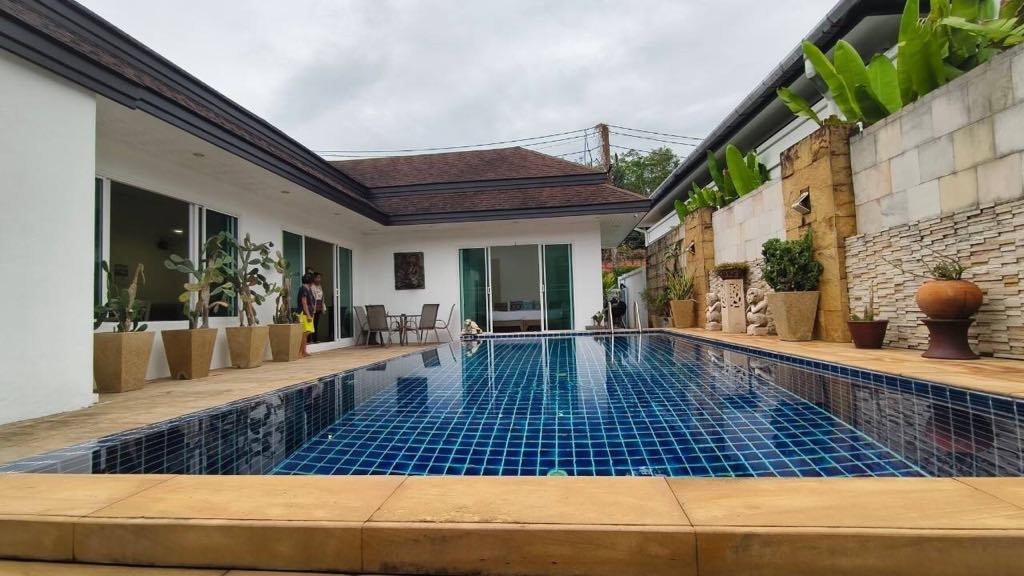 For Rent : Rawai, Private Pool Villa @soi samakee 1, 3 bedrooms 3 bathrooms