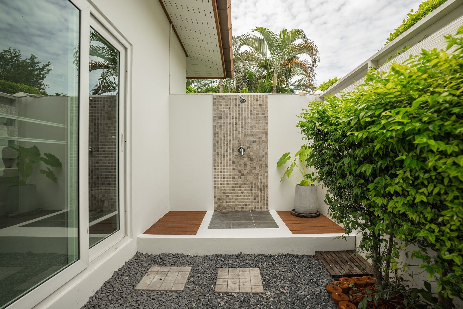 For Rent : Rawai, Luxury Private Pool Villa, 3 bedrooms 3 Bathrooms, Pool view.