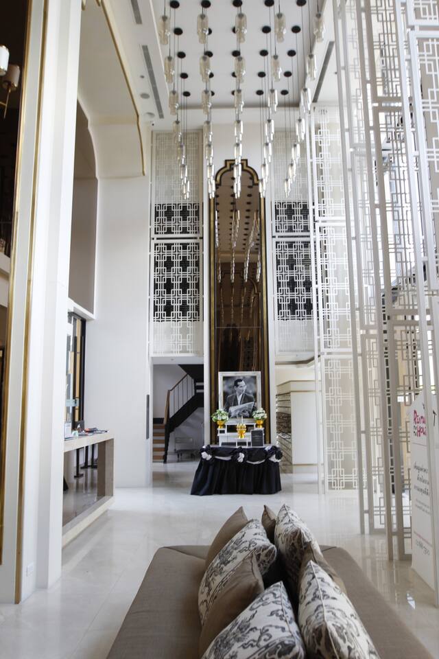 For Rent : Samkong,The Base Heiht 1 Bedroom 1 Bathroom, 9th Floor, City View.