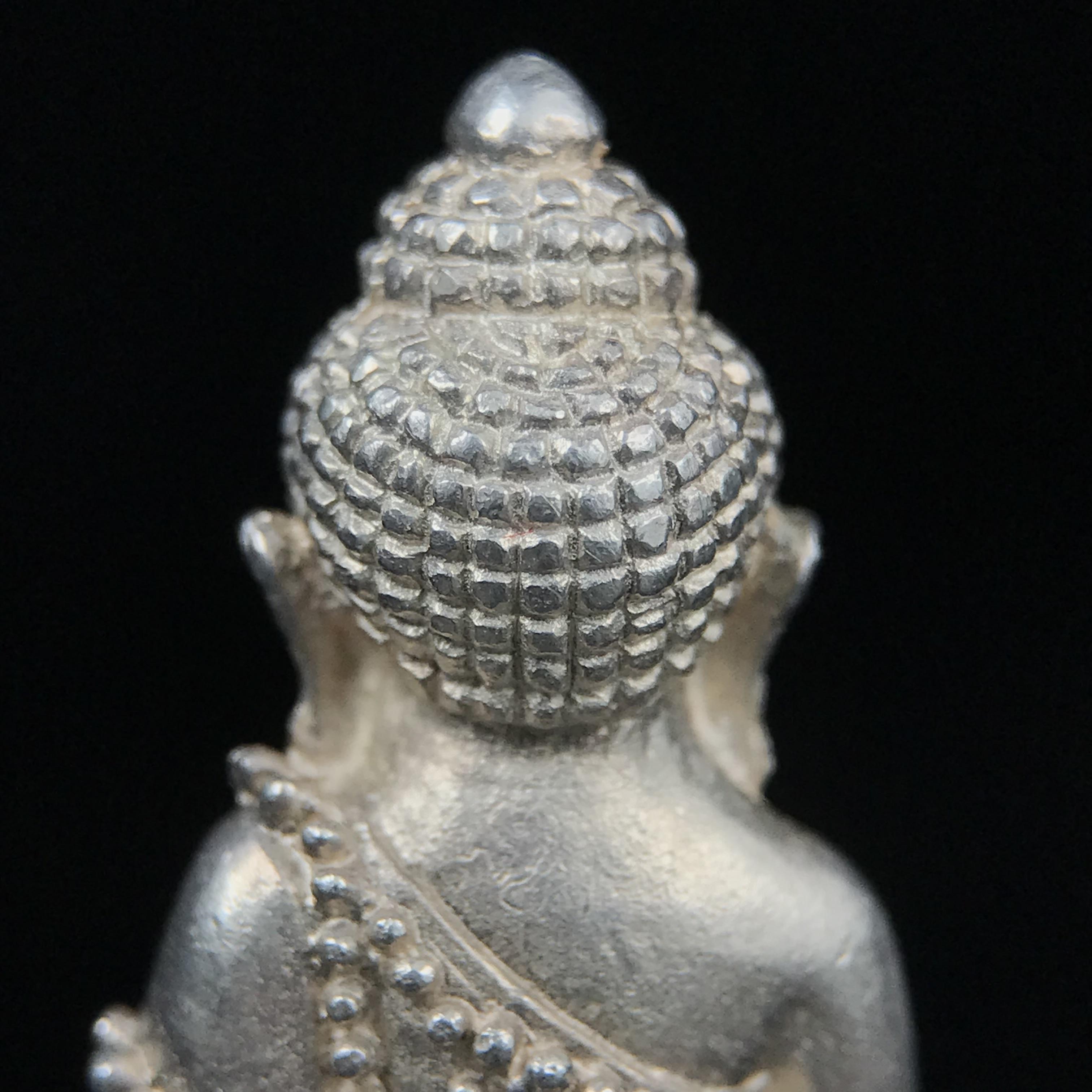 พระกริ่งญาณสังวร(พระกริ่ง ญส.)ปี 2519 เนื้อเงิน(สภาพสวยผิวเดิมขึ้นน้ำทองสวยมาก) สมเด็จพระญาณสังวรและหลวงพ่อคูณ ปริสุทโธ จับสายสูตรร่วมกันในพิธีเททอง ณ อุโบสถวัดบวรนิเวศวิหาร(พิธีใหญ่ เจตนาดี หลวงปู่โต๊ะร่วมปลุกเสก)(แบบนี้ไม่ควรพลาด)หายาก 1ใน 999 องค์