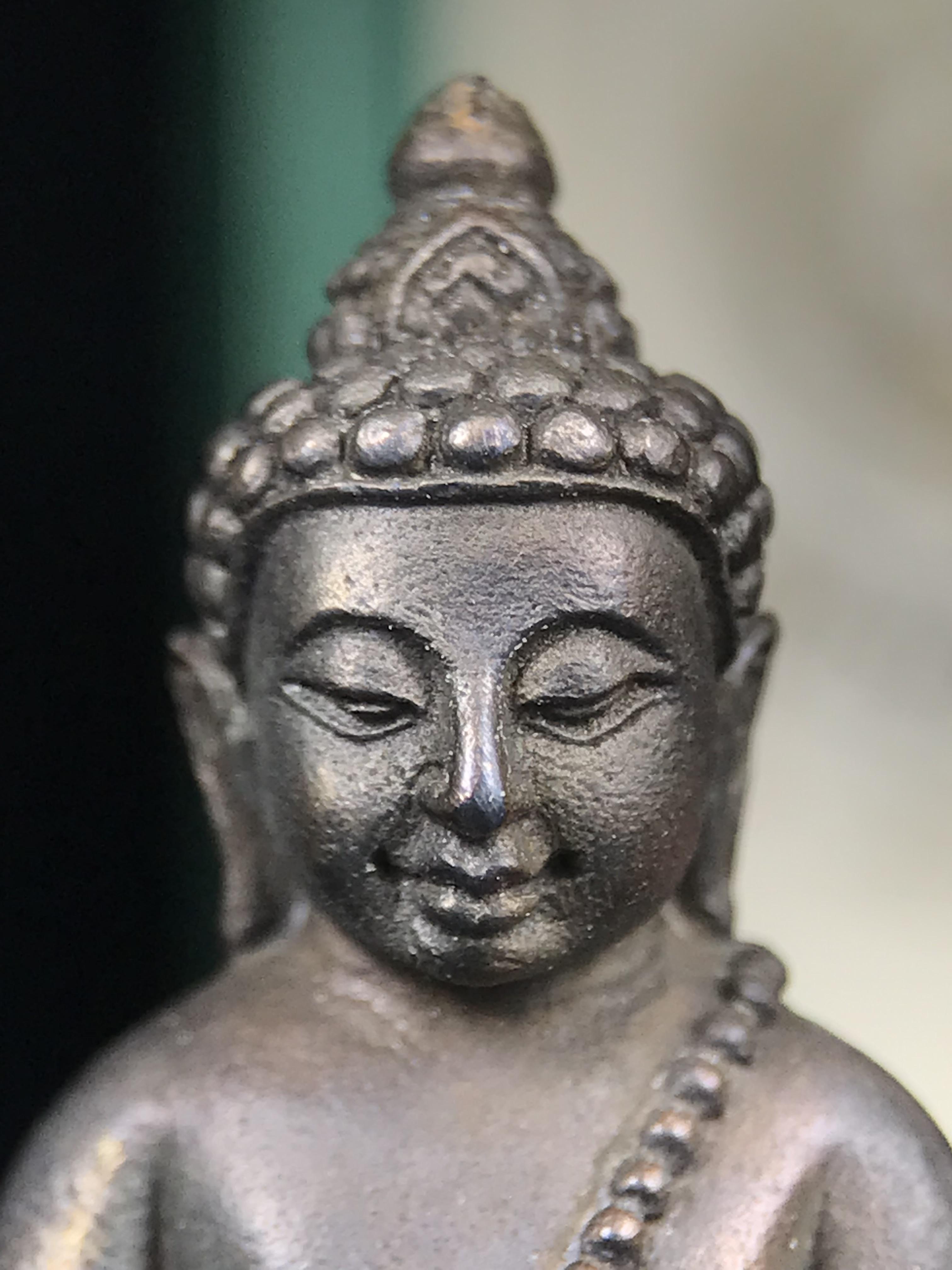 พระกริ่งวาสนา สมเด็จพระสังฆราช(วาสน์)วัดราชบพิธฯ ปี 2531 เนื้อนวโลหะ สร้างเป็นที่ระลึกในคราวที่สมเด็จพระอริยวงศาคตญาณ สมเด็จพระสังฆราช(วาสน์ วาสโน)มีพระชนมายุครบ90พรรษา(ในหลวง ร.9 เสด็จในพิธี)งานแกะแม่พิมพ์โดย นายช่างเกษม มงคลเจริญ)(1ใน1991องค์)