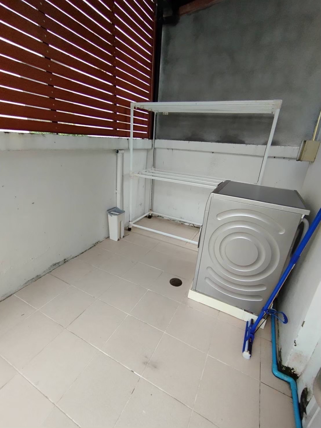 For Rent : Kohkaew, 2-story semi-detached house, 3 bedrooms 3 bathrooms
