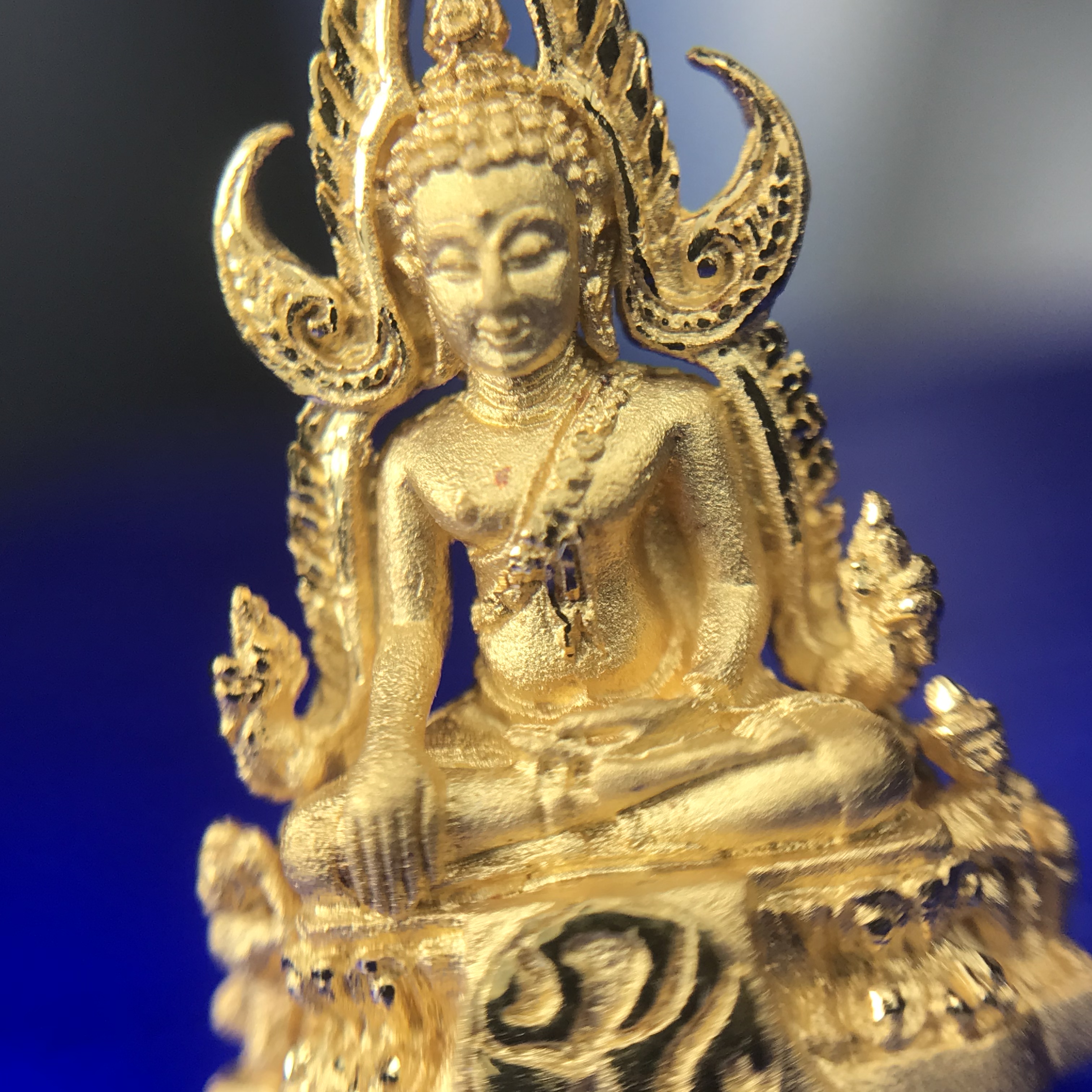 พระพุทธชินราช ภปร. โครงการ เพราะแผ่นดินนี้คือแผ่นดินเกิด ปี2551 เนื้อทองคำ 96.5%(น้ำหนัก 2.6 กรัม) ขนาดหน้าตัก1/4นิ้ว (สวยงามทรงคุณค่าหายาก)1 ใน 5000องค์