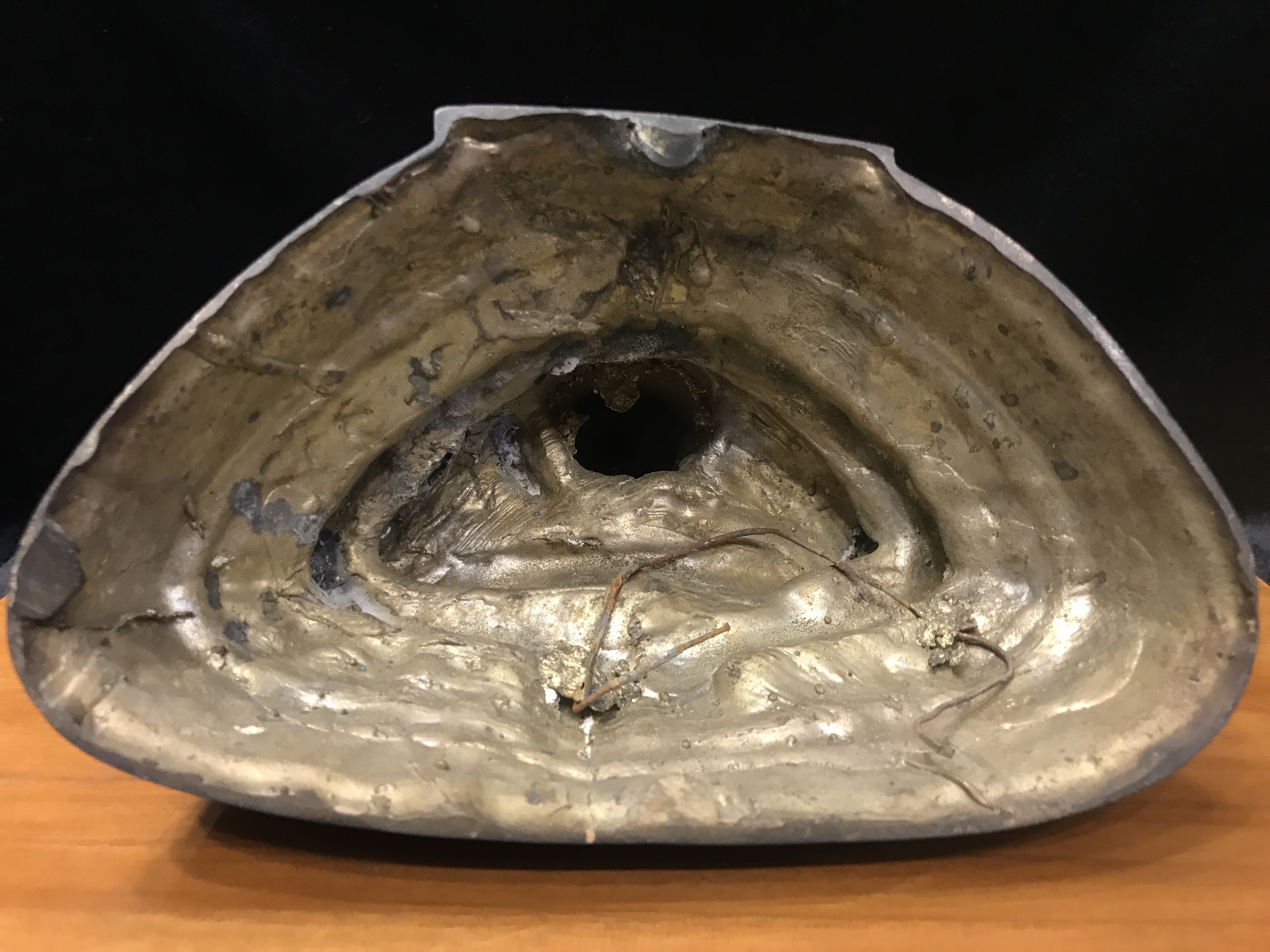 พระบูชา ตราสัญลักษณ์ ญสส. วัดบวรนิเวศราชวรวิหาร จัดสร้างโดยบริษัทเซ็นทรัล ขนาดหน้าตัก 5 นิ้ว