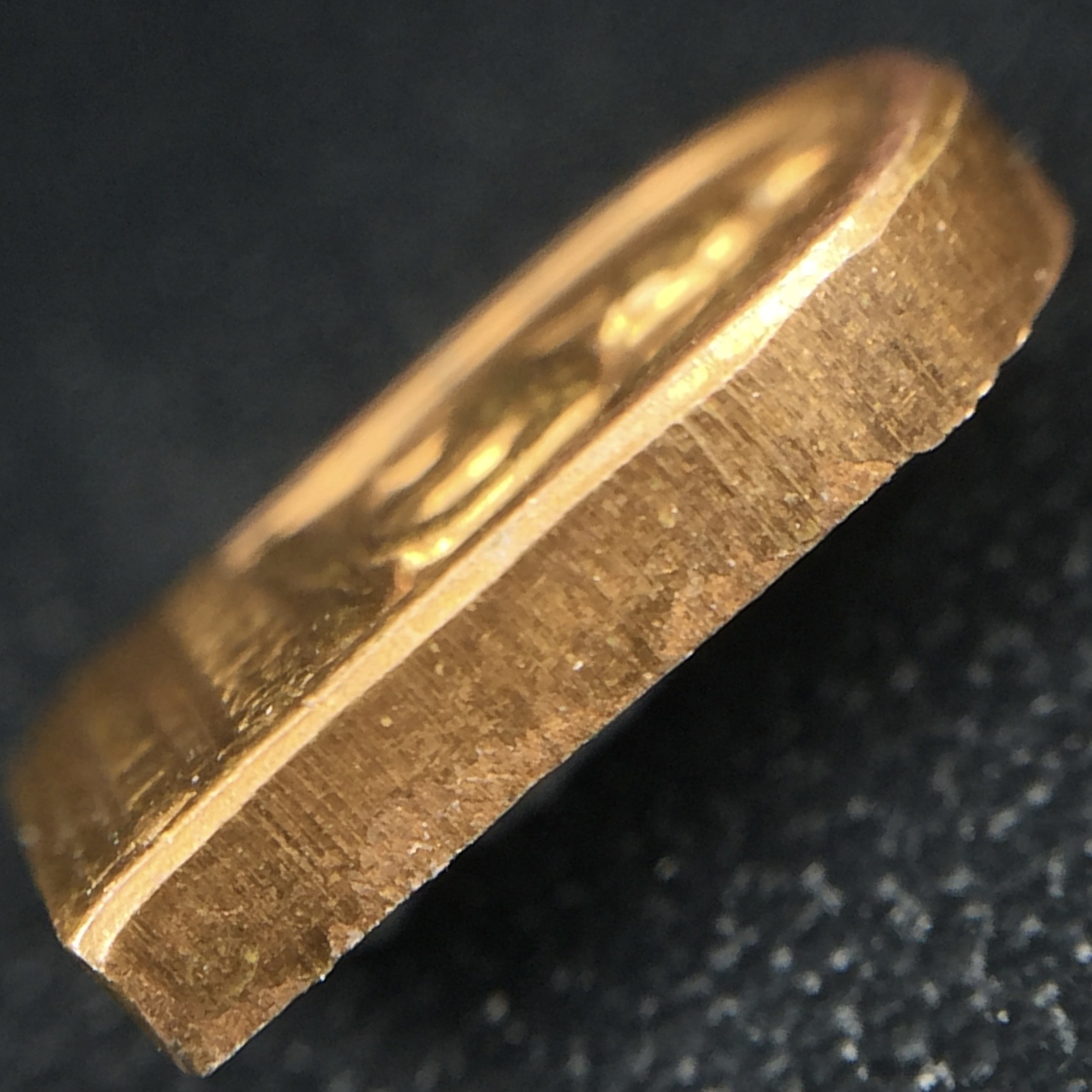 พระปรกใบมะขาม พระพุทธสิหิงค์ ภปร. ธรรมศาสตร์ 50ปี เนื้อทองแดง(คัดสภาพสวย)(ในหลวงรัชกาลที่9 เสด็จเททอง)(พระปรกใบมะขาม ภปร. รุ่นแรก) )(พิธีใหญ่ เกจิที่มีชื่อเสียงมาร่วมปลุกเสกจำนวนมาก ชนวนมาลสารเก่าเข้มขลัง )ของดีธรรมศาสตร์ที่ศิษย์เก่าไม่ควรพลาด