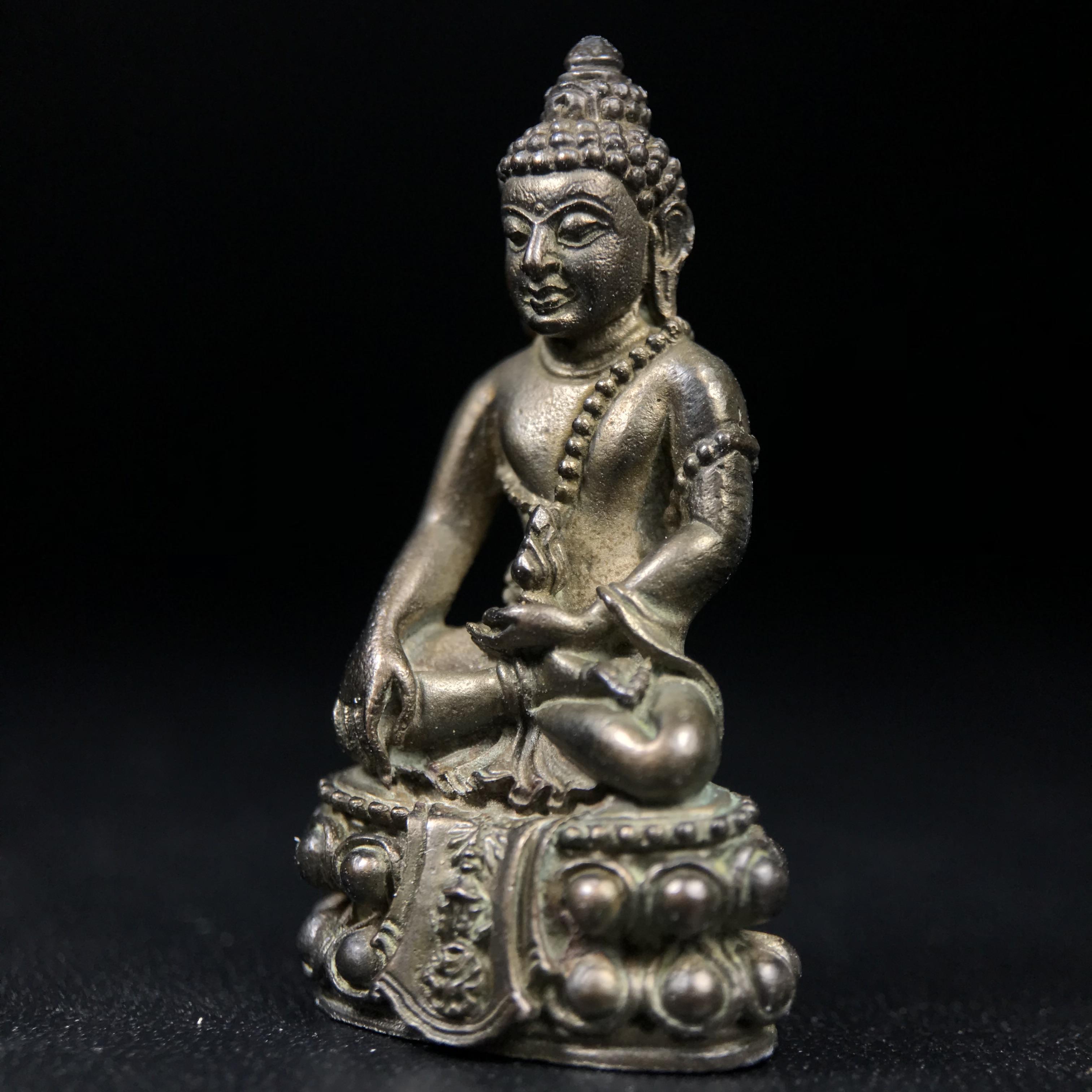 พระกริ่งศิรากาศ ภปร.(พระกริ่งคุ้มเกล้า)วัตถุมงคล"คุ้มเกล้าฯ" มูลนิธิ “คุ้มเกล้า” ในพระบรมราชูปถัมภ์ จัดสร้าง โรงพยาบาลภูมิพล เนื้อนวโลหะ(พิมพ์หน้าไทย)(ในหลวงรัชกาลที่9เสด็จเททอง)(พิธีใหญ่)(นิยม)