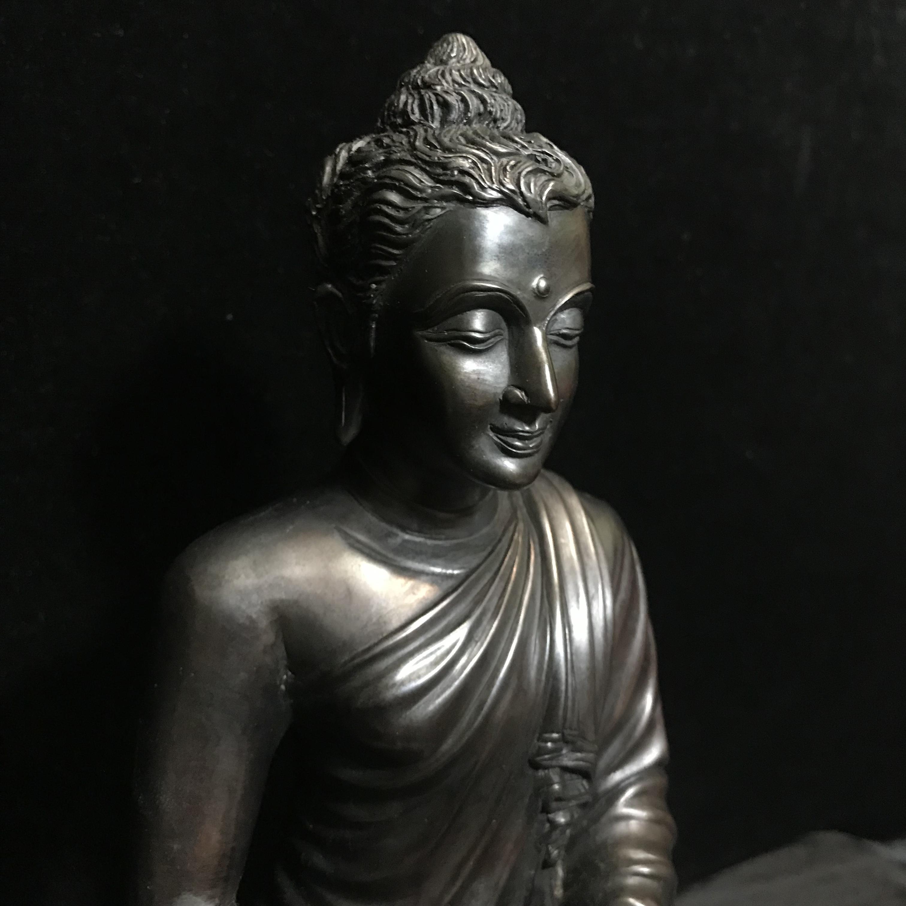 พระพุทธสิทธัตถศาสดา 100 ปี กรมบัญชีกลาง พ.ศ.2533(รุ่นแรก) เนื้อโลหะสำริด รมมันปู หน้าตัก 5.9 นิ้ว (พิธีใหญ่ ศิลป์สวย หายาก)