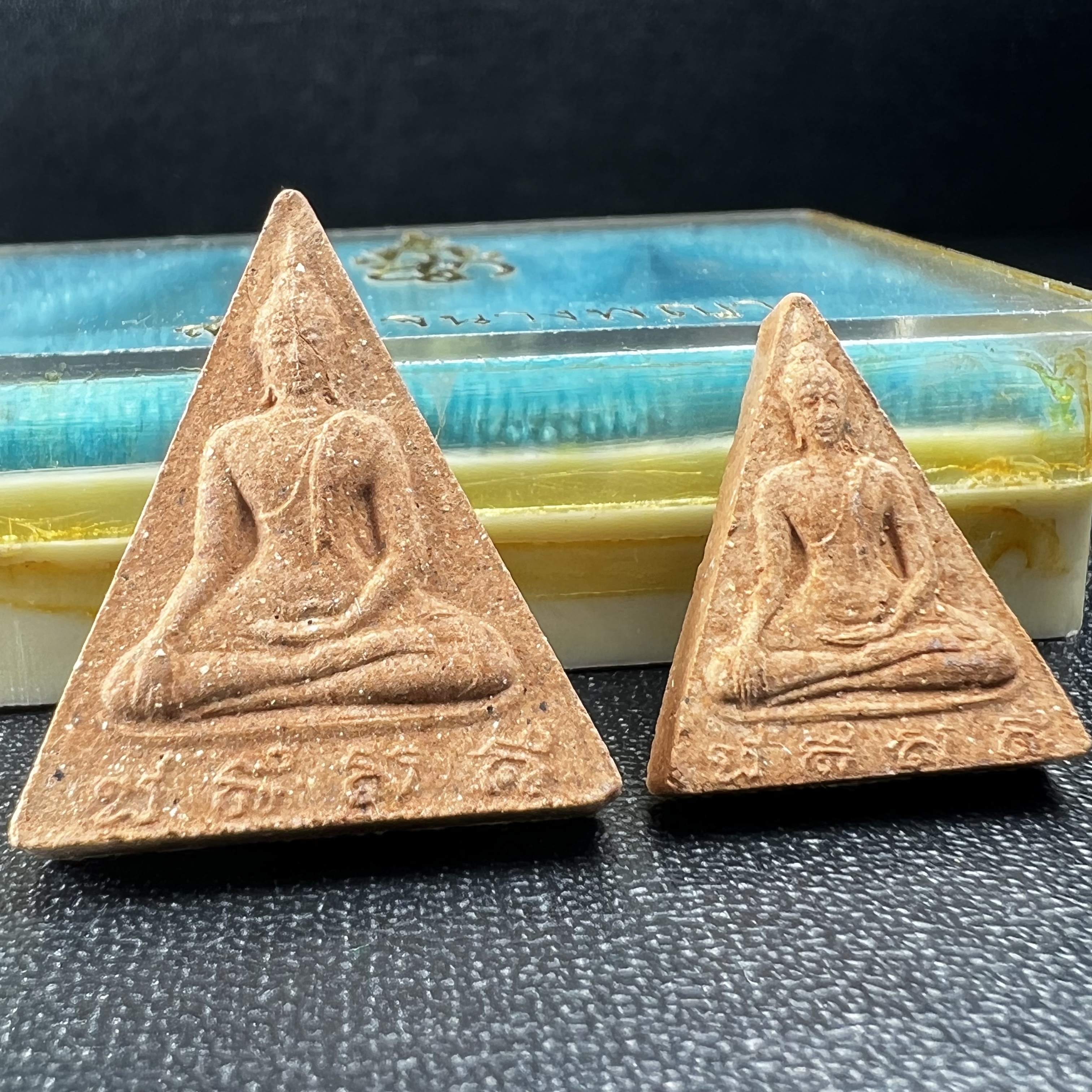 พระสมเด็จนางพญา สก ชุดพิมพ์ใหญ่-เล็ก วัดบวรนิเวศวิหาร ปี2519กล่องบรรจุเดิม(ในหลวงรัชกาลที่9และสมเด็จพระราชินี เสด็จร่วมในพิธี)(พิธีใหญ่)(มวลสารดี)