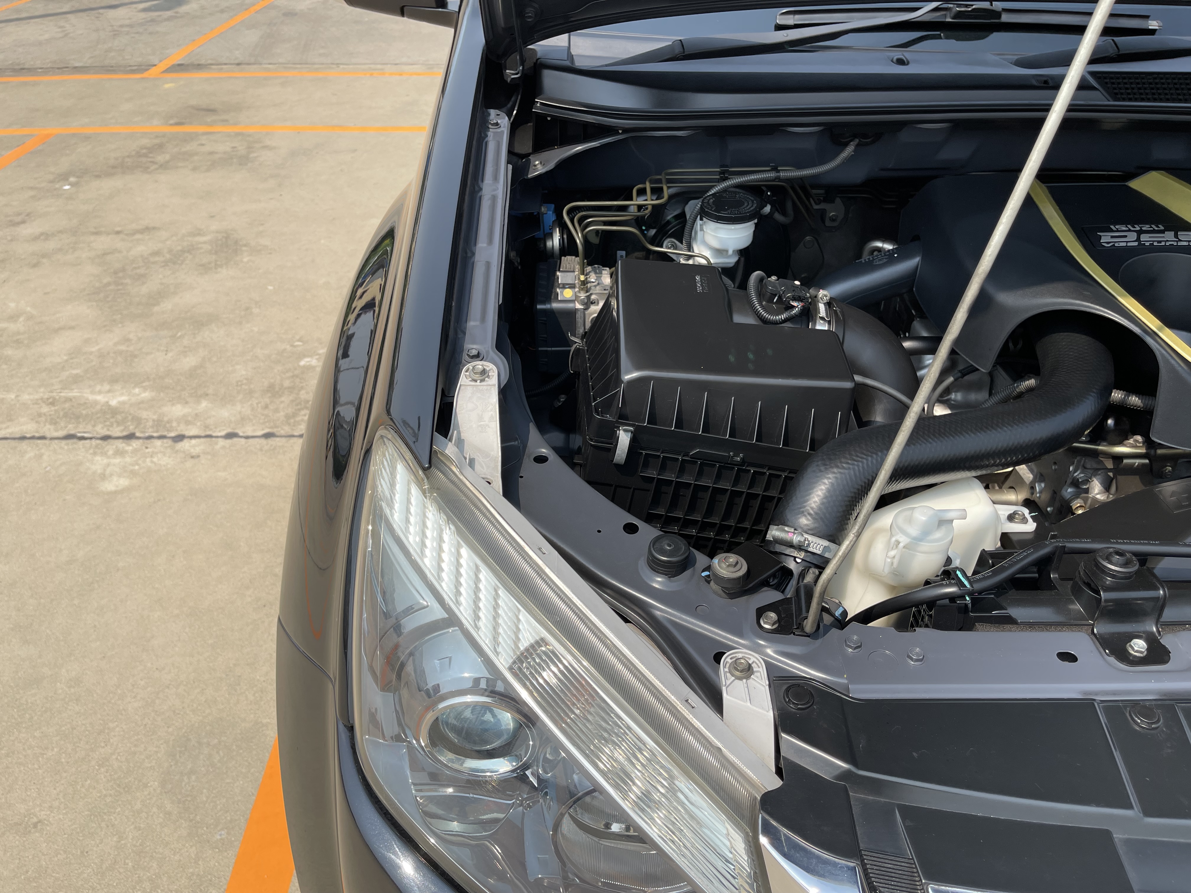 Isuzu Dmax All New 4ประตู Hilander 3.0 Vgs Z Prestige Navi Push Start At 2015 ดำ