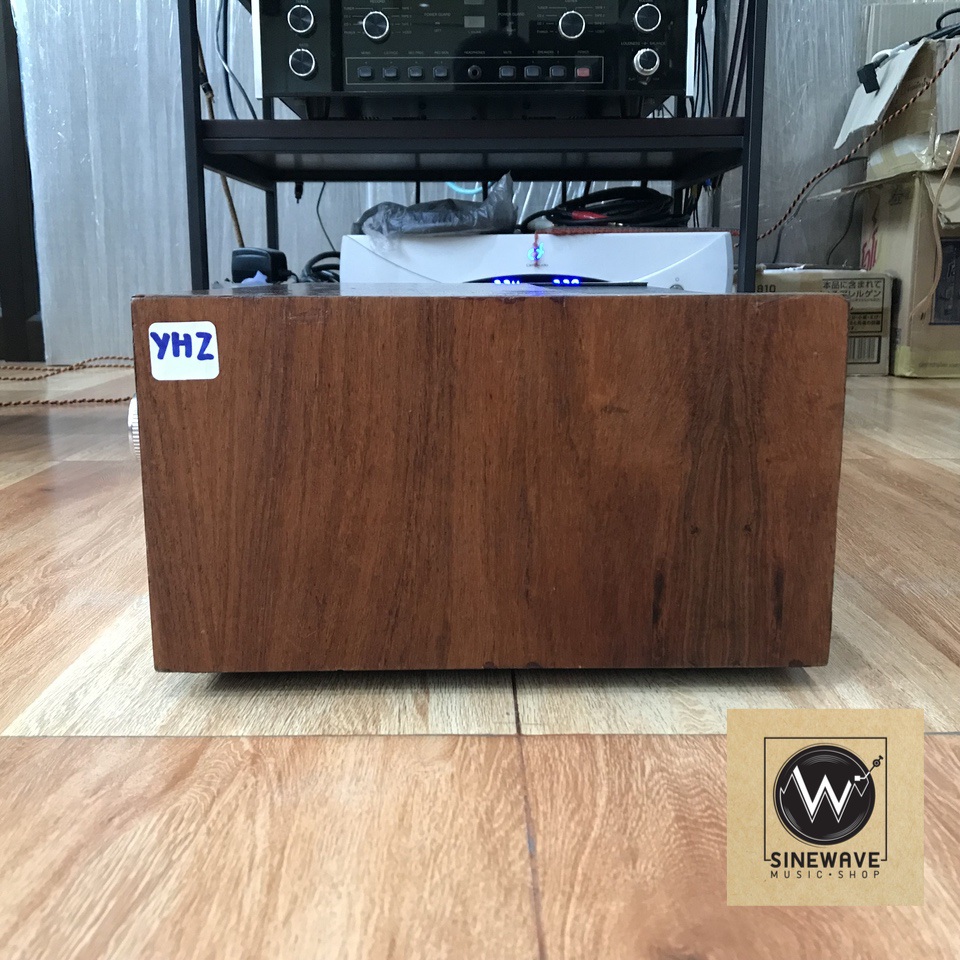 Integrated Amp ยี่ห้อ Luxman รุ่น L-308 (Made in Japan) ไฟ 220Volts