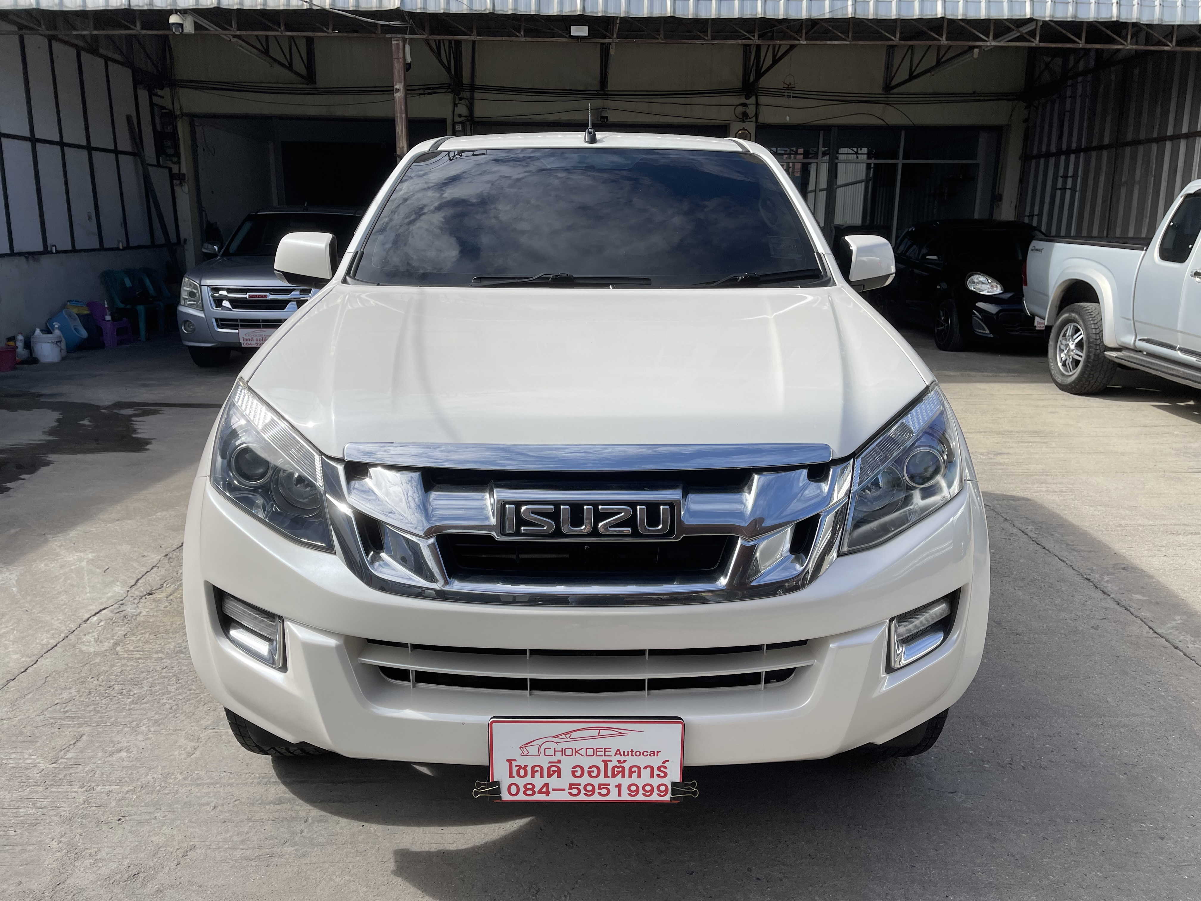 Isuzu Dmax All New 4ประตู Hilander 2.5 Vgs Z Dvd 2015 ขาวมุก
