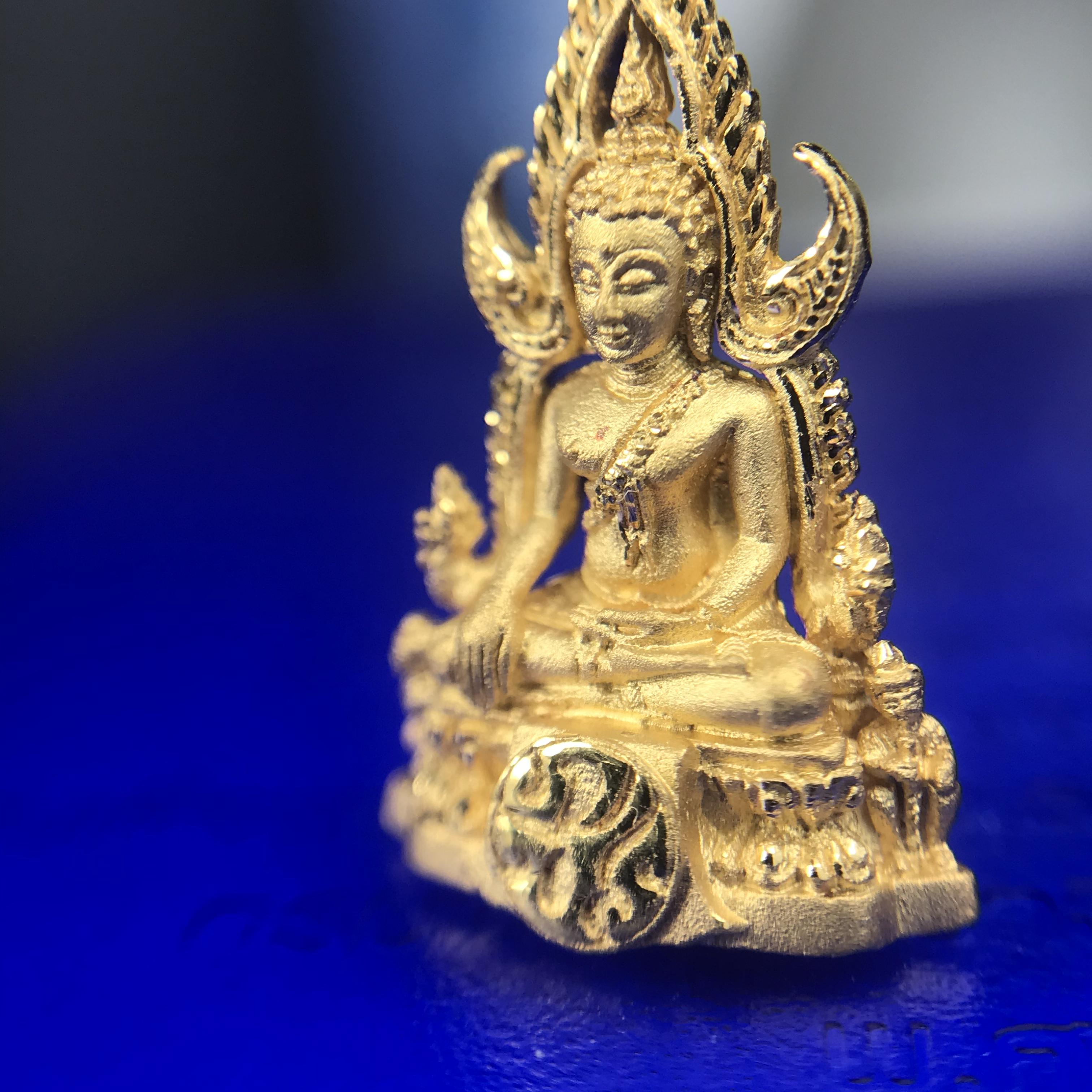 พระพุทธชินราช ภปร. โครงการ เพราะแผ่นดินนี้คือแผ่นดินเกิด ปี2551 เนื้อทองคำ 96.5%(น้ำหนัก 2.6 กรัม) ขนาดหน้าตัก1/4นิ้ว (สวยงามทรงคุณค่าหายาก)1 ใน 5000องค์