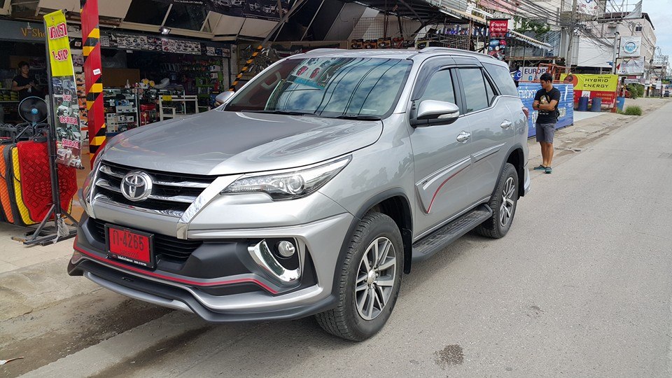 Toyota Fortuner 2016 Access body kits by Amotriz