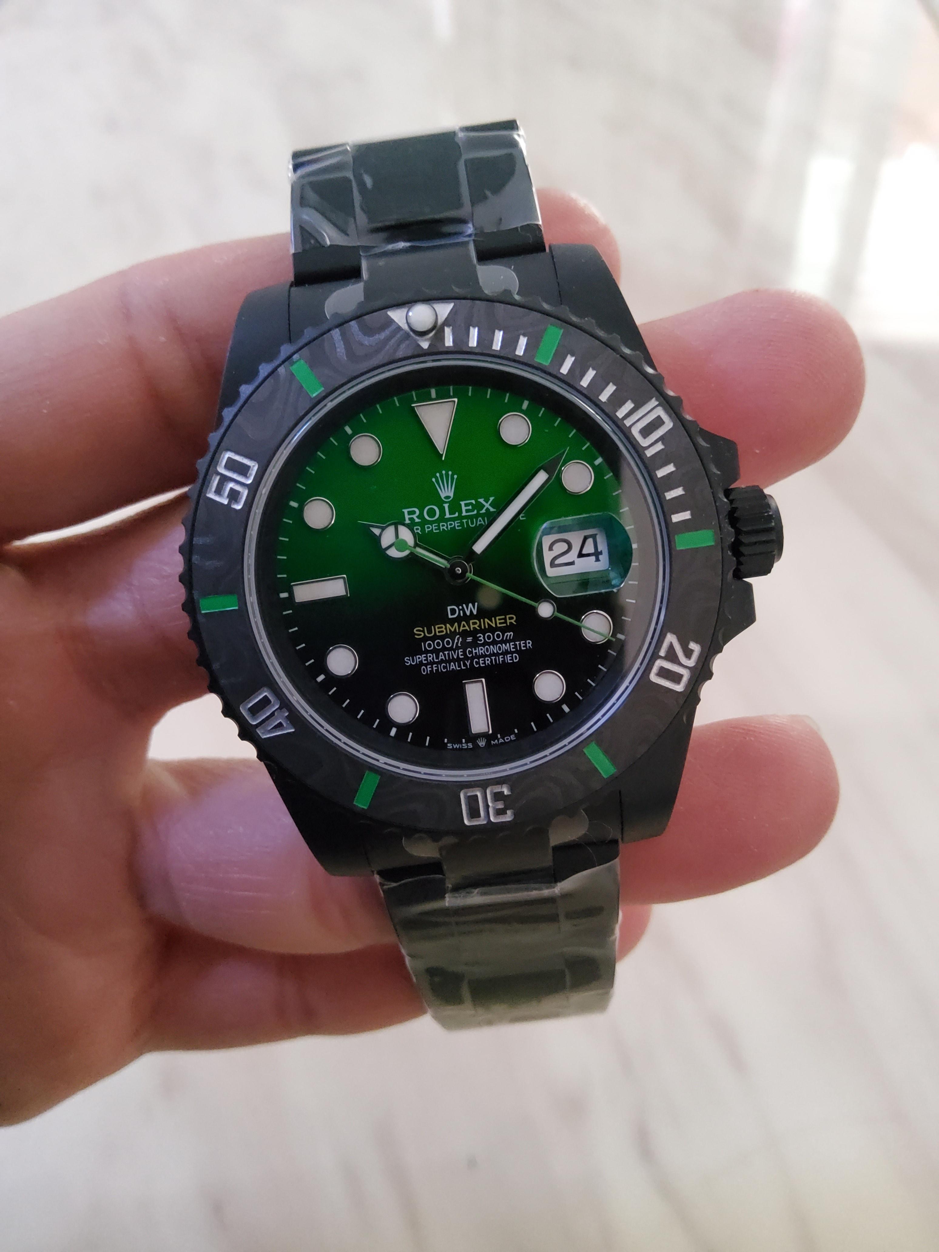 PRE-ORDER ROLEX DiW SUBMARINER PARAKEET (40MM.) กลไกโคลน ROLEX 3235