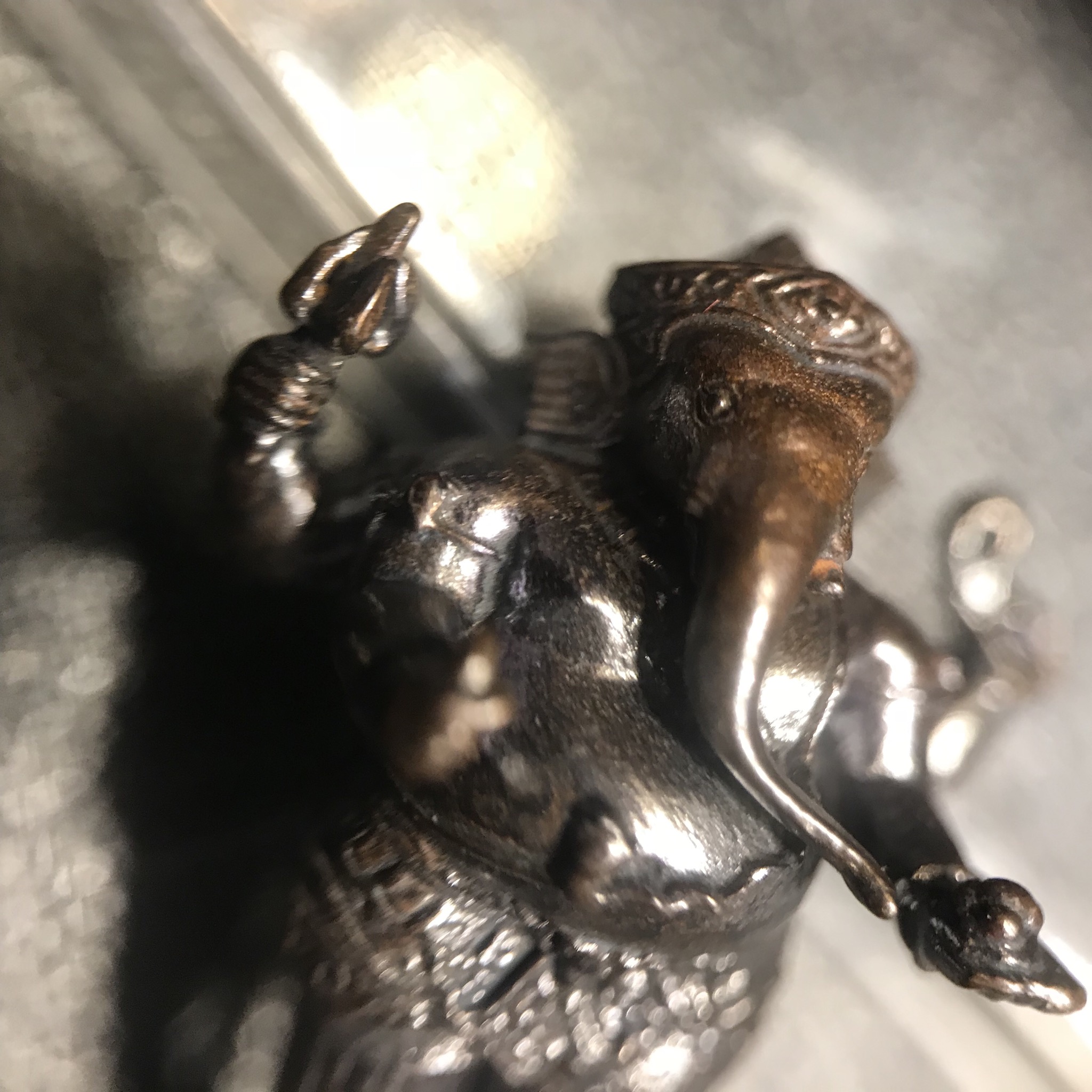 พระพิฆเนศ รุ่นครบรอบ100 ปี กรมศิลปากร ปี2556 พิมพ์ลอยองค์ เนื้อโลหะผสม ปางประทานพร(องค์ยืน)สูง 1 นิ้ว