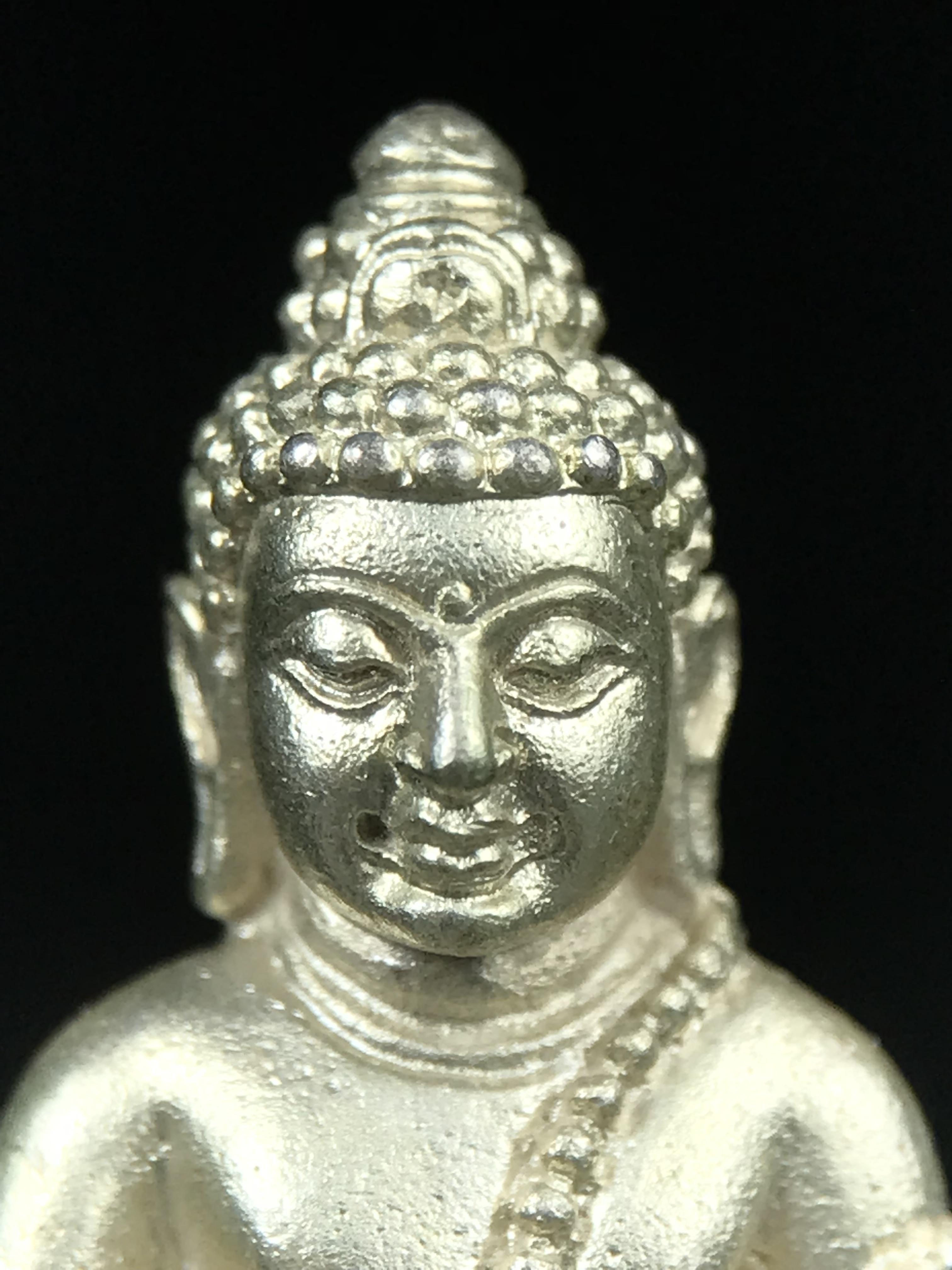 พระกริ่งศิรากาศ ภปร.(พระกริ่งคุ้มเกล้า)วัตถุมงคล"คุ้มเกล้าฯ" มูลนิธิ “คุ้มเกล้า” ในพระบรมราชูปถัมภ์ จัดสร้าง โรงพยาบาลภูมิพล เนื้อเงิน(พิมพ์หน้าไทย)(สภาพผิวขึ้นน้ำทองทั่วองค์สวยมากมาก!!)(ในหลวงรัชกาลที่9เสด็จเททอง)(พิธีใหญ่)(นิยม)