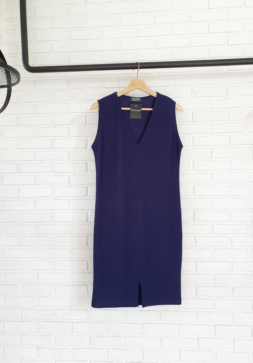 เดรสวีผ่าหน้า