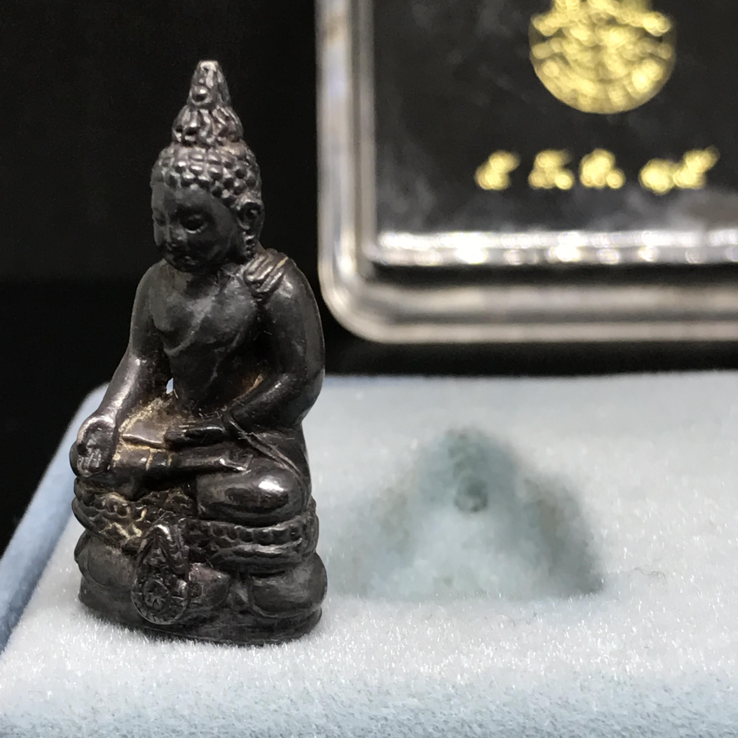 พระกริ่งไพรีพินาศ รุ่น ภปร. ราชวิทยาลัย ปี2535 เนื้อเงิน